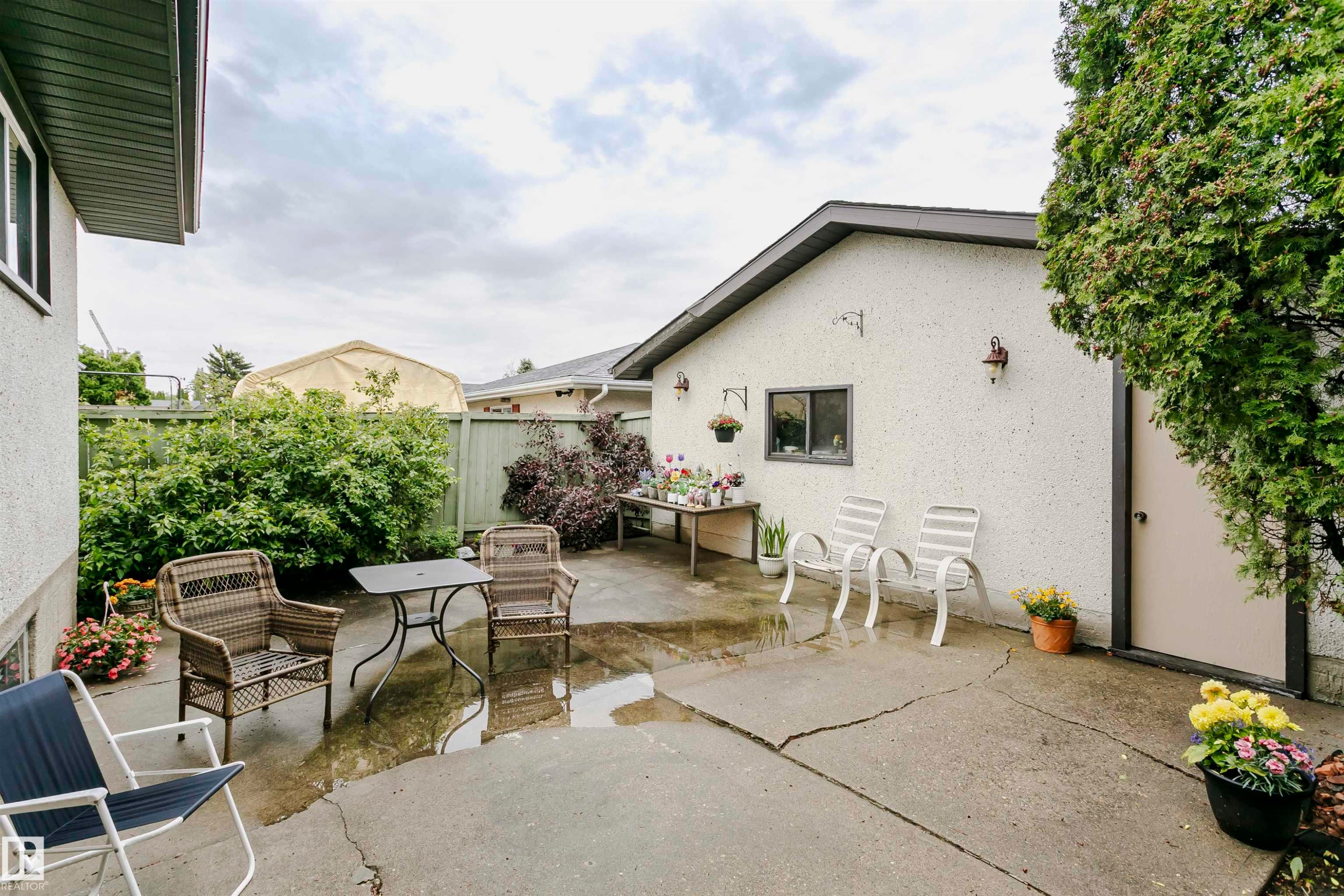 Patio terrace - 14231 80 Street, Edmonton, AB