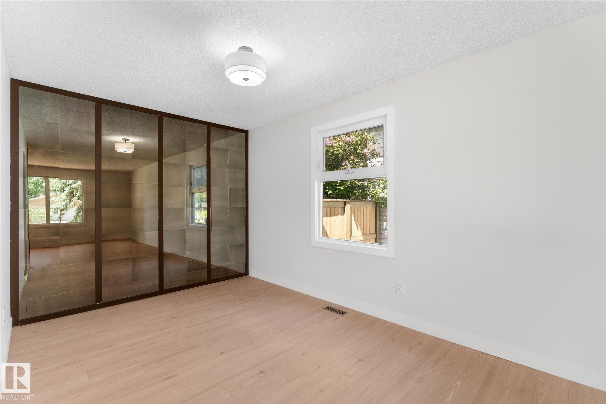 44 Arlington Drive, St. Albert, AB - Indoor Photo Showing Other Room