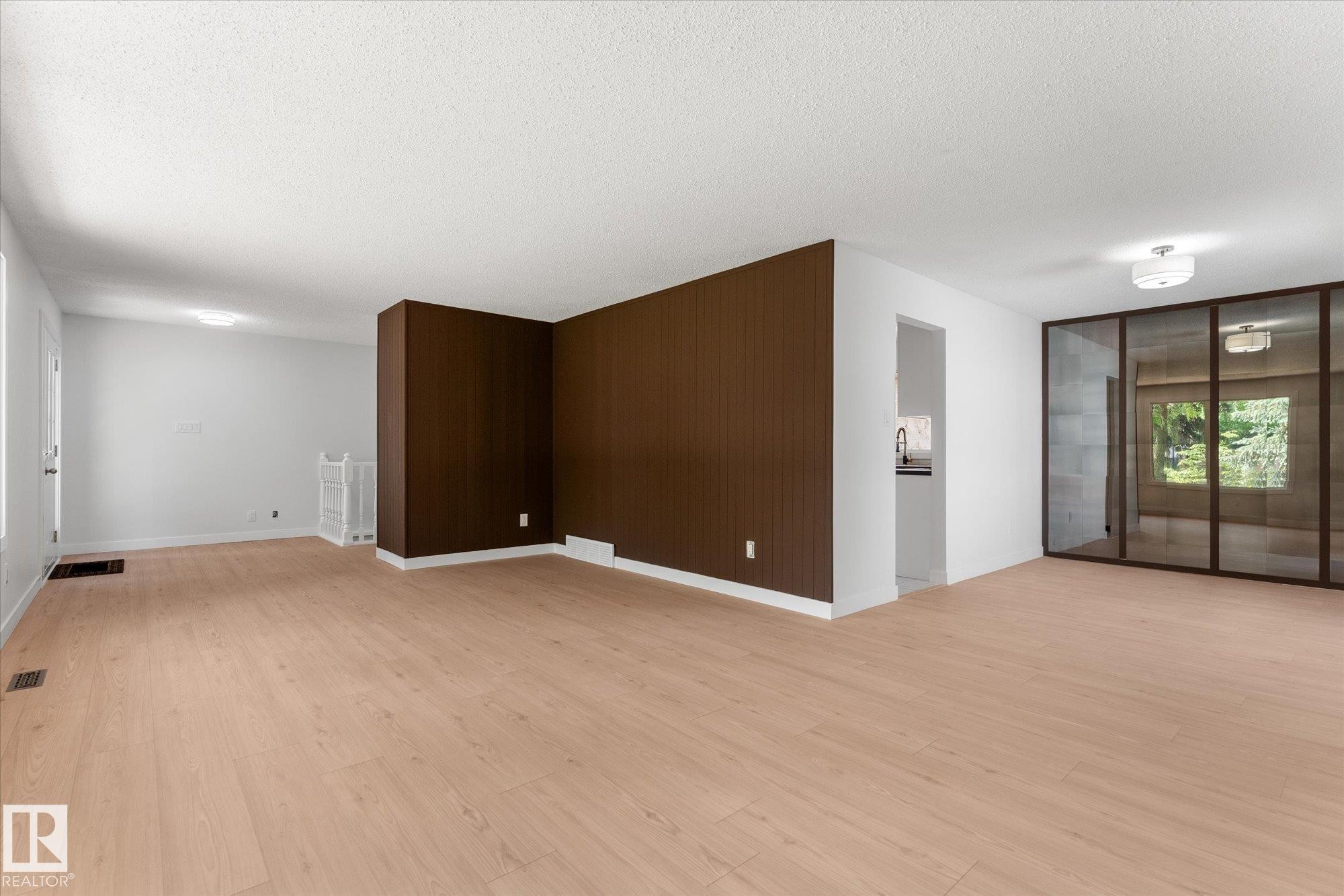 44 Arlington Drive, St. Albert, AB - Indoor Photo Showing Other Room
