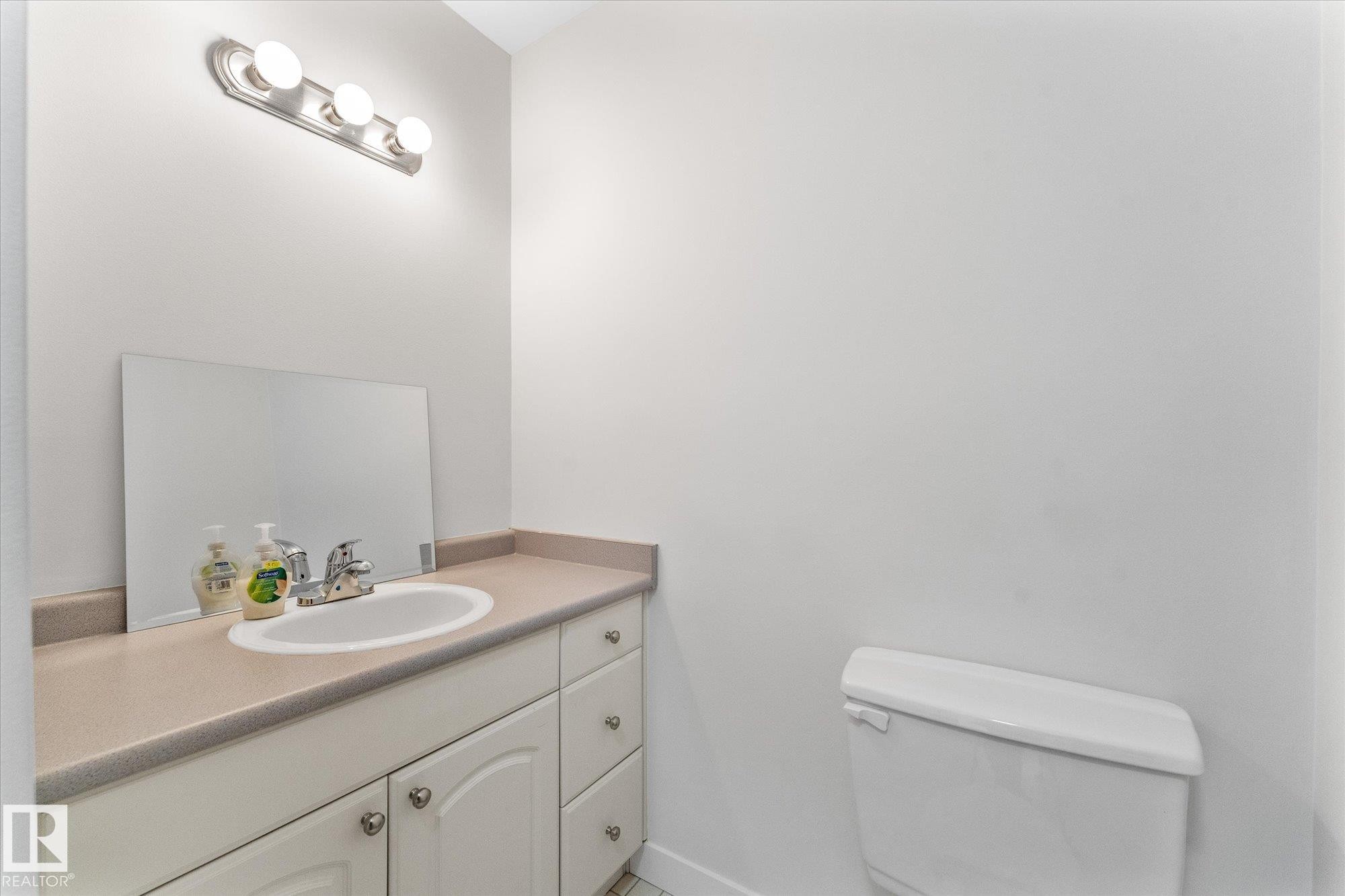 44 Arlington Drive, St. Albert, AB - Indoor Photo Showing Bathroom
