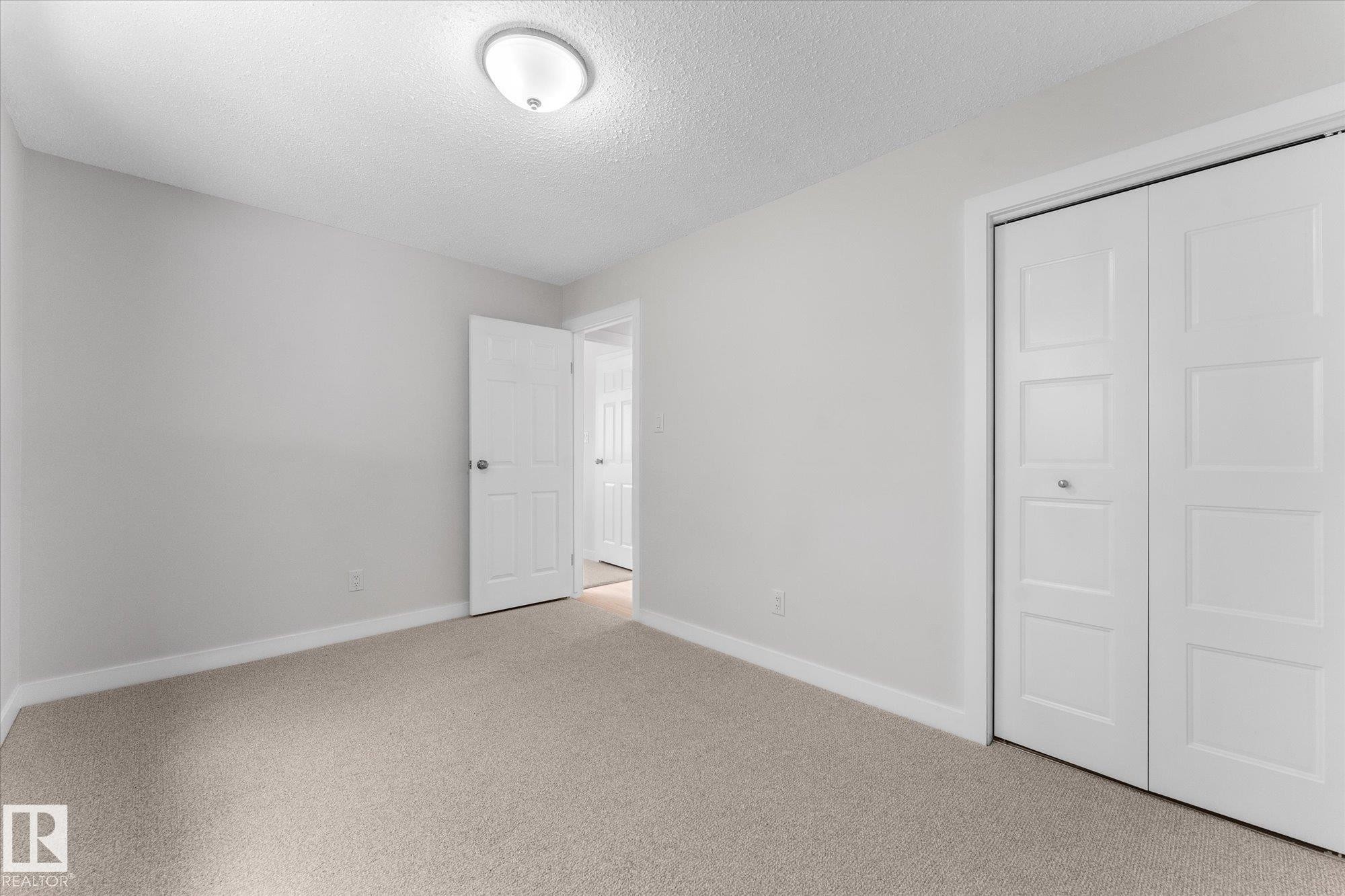 44 Arlington Drive, St. Albert, AB - Indoor Photo Showing Other Room