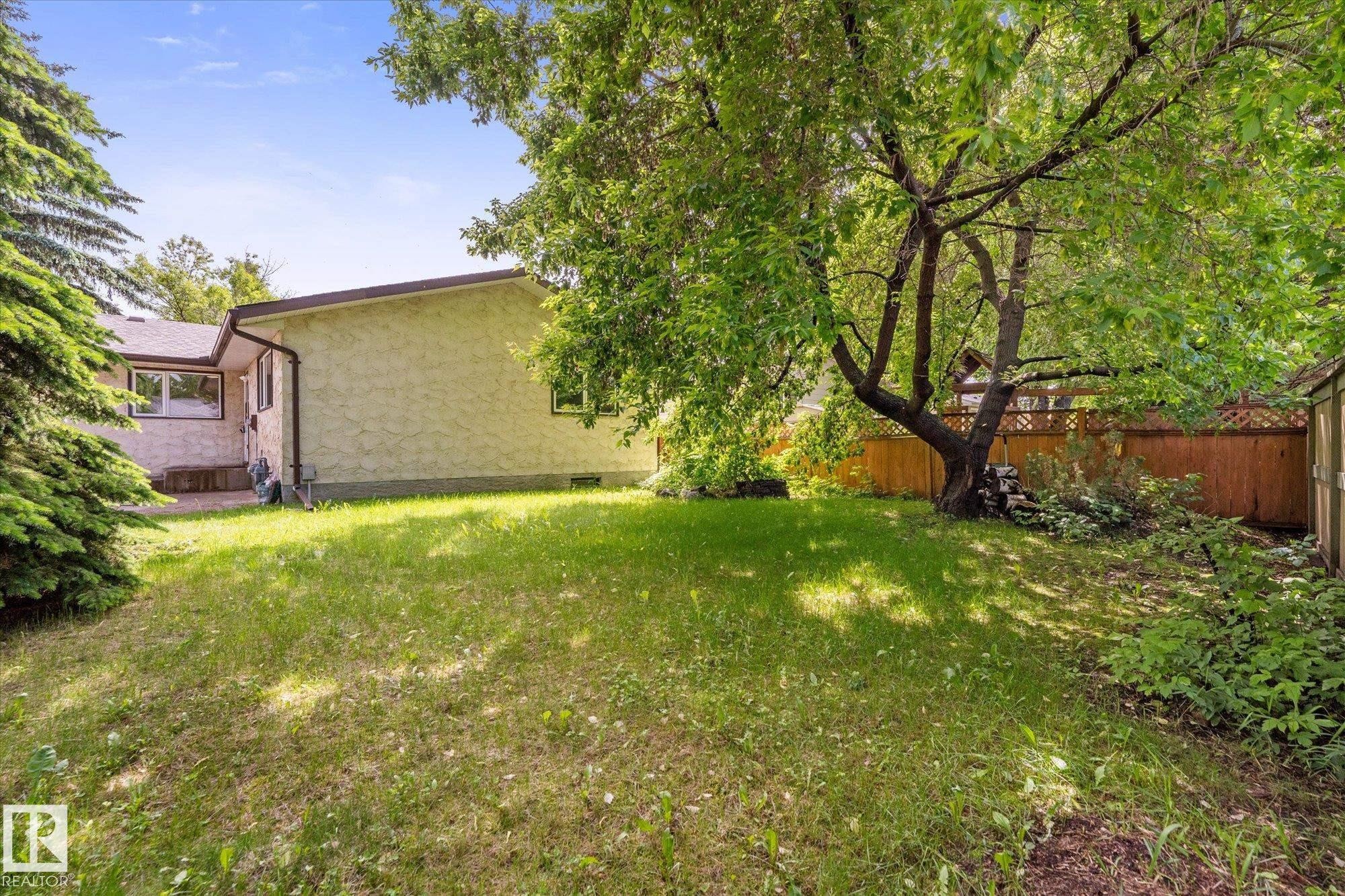 44 Arlington Drive, St. Albert, AB - Outdoor