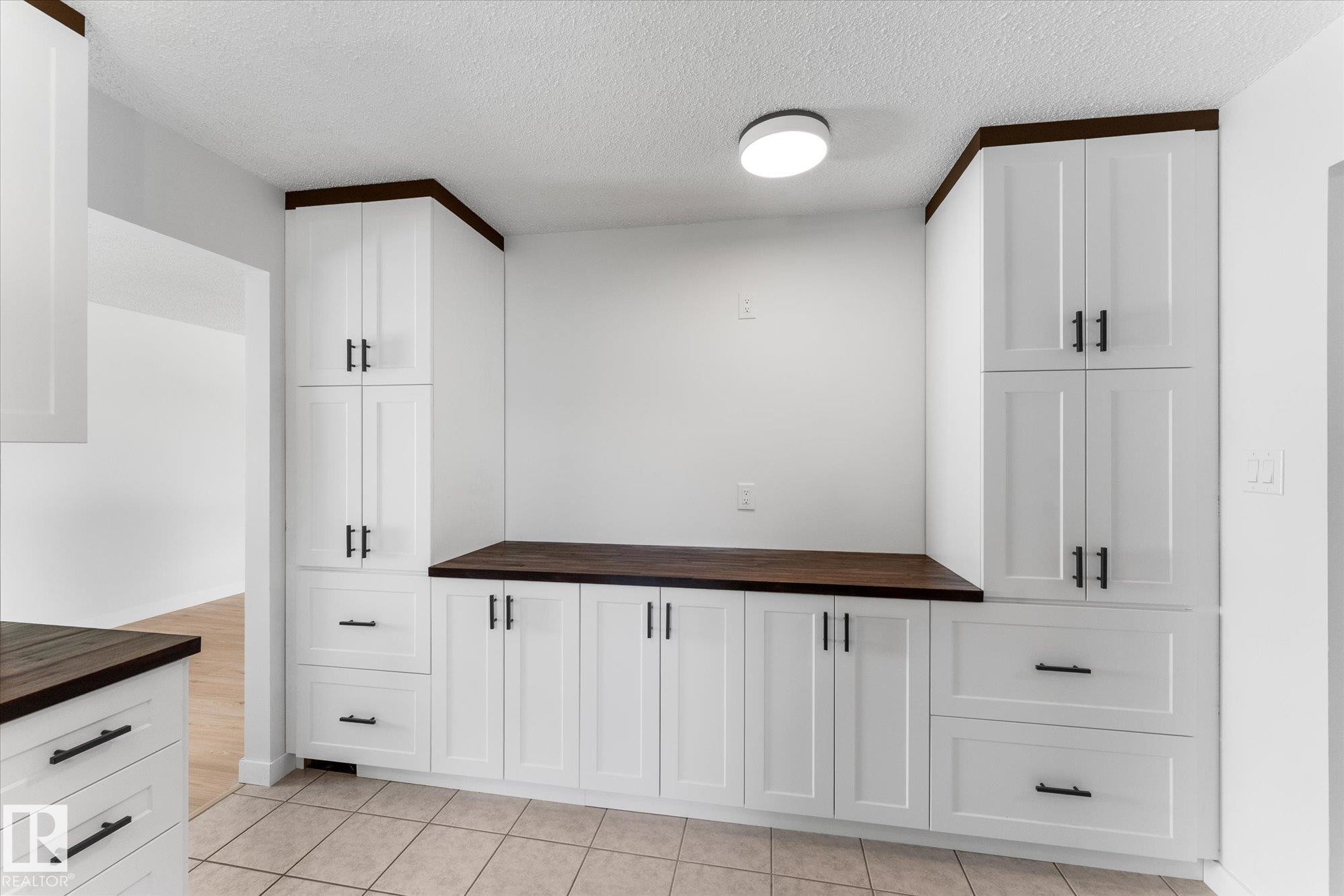 44 Arlington Drive, St. Albert, AB - Indoor