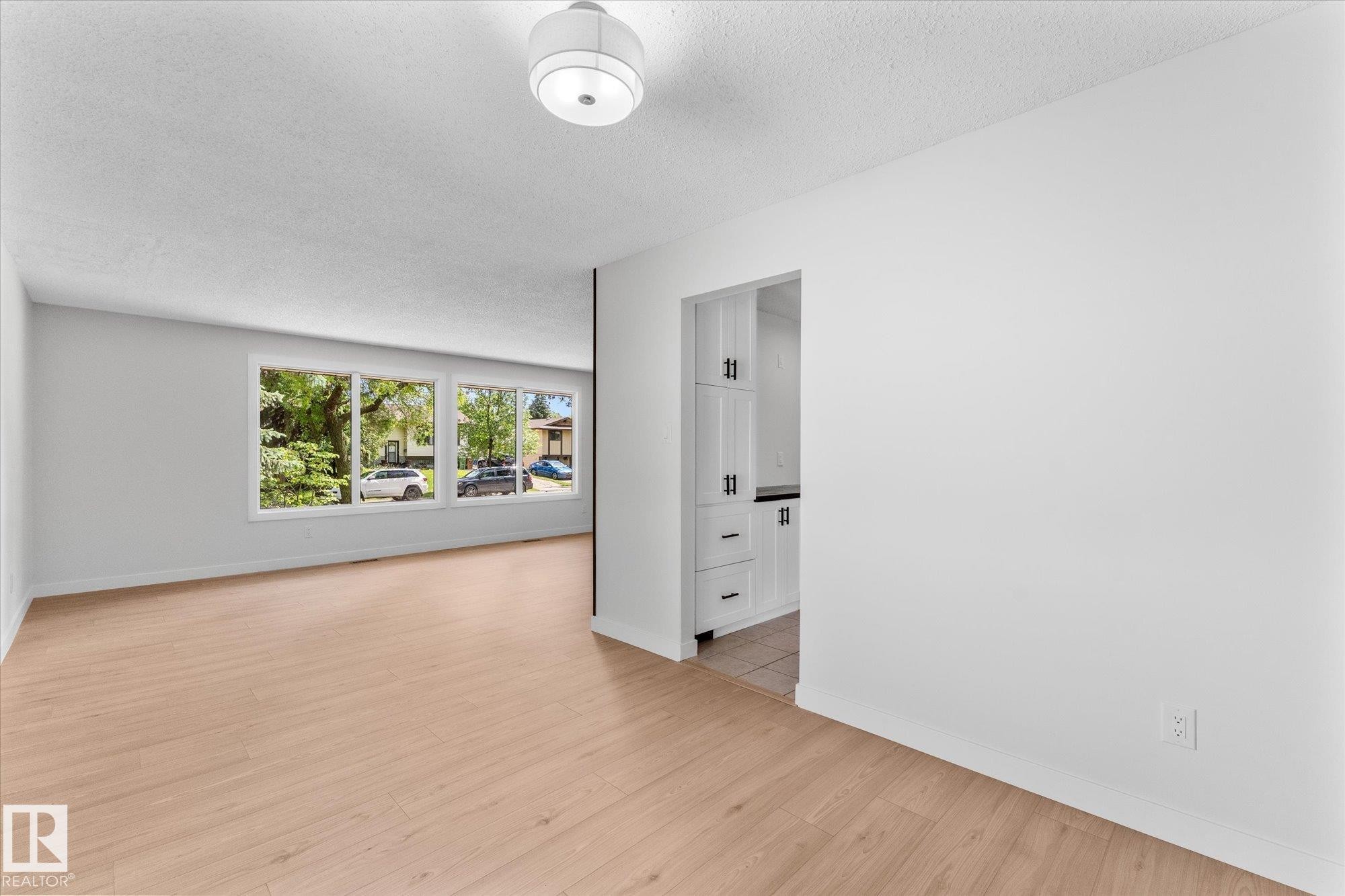 44 Arlington Drive, St. Albert, AB - Indoor Photo Showing Other Room