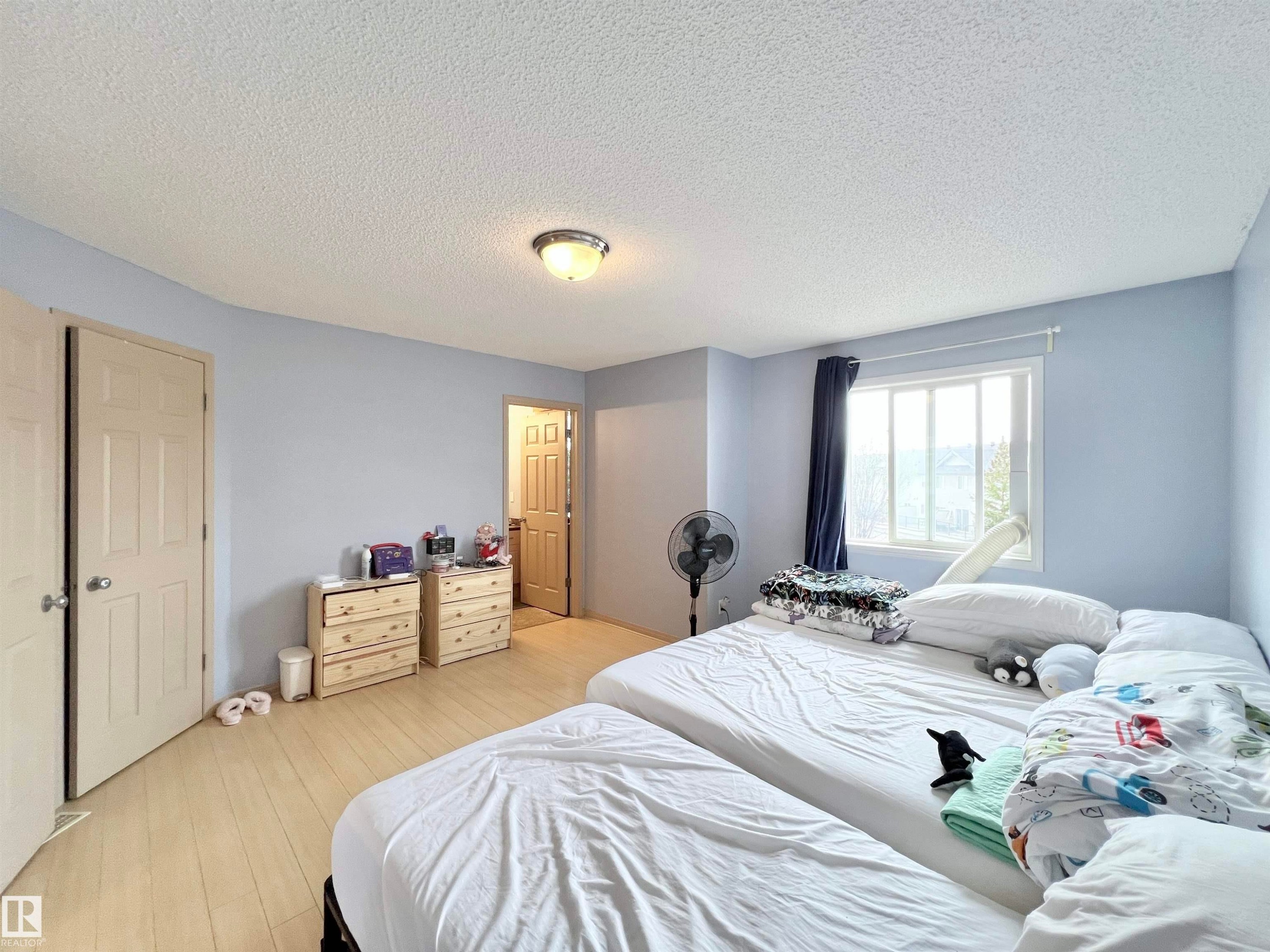 8 4755 Terwillegar Common, Edmonton, AB - Indoor Photo Showing Bedroom