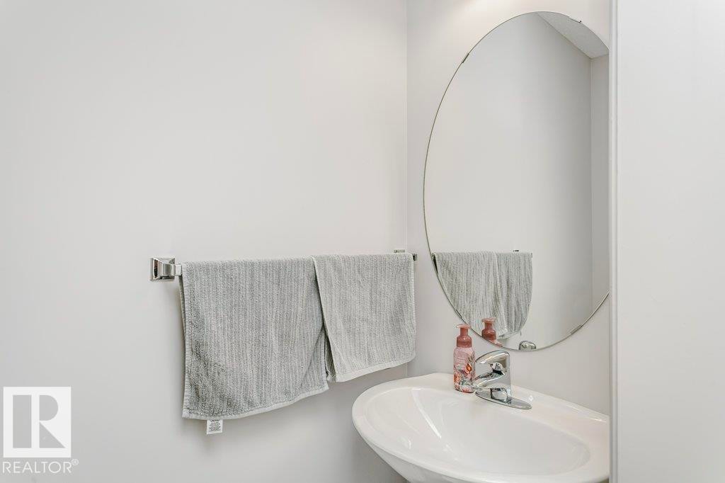 30 445 Brintnell Boulevard, Edmonton, AB - Indoor Photo Showing Bathroom