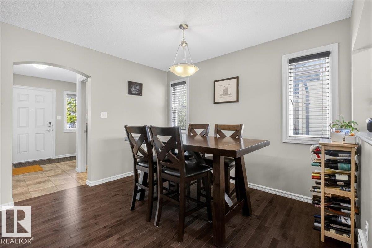1107 35 Avenue, Edmonton, AB - Indoor Photo Showing Dining Room