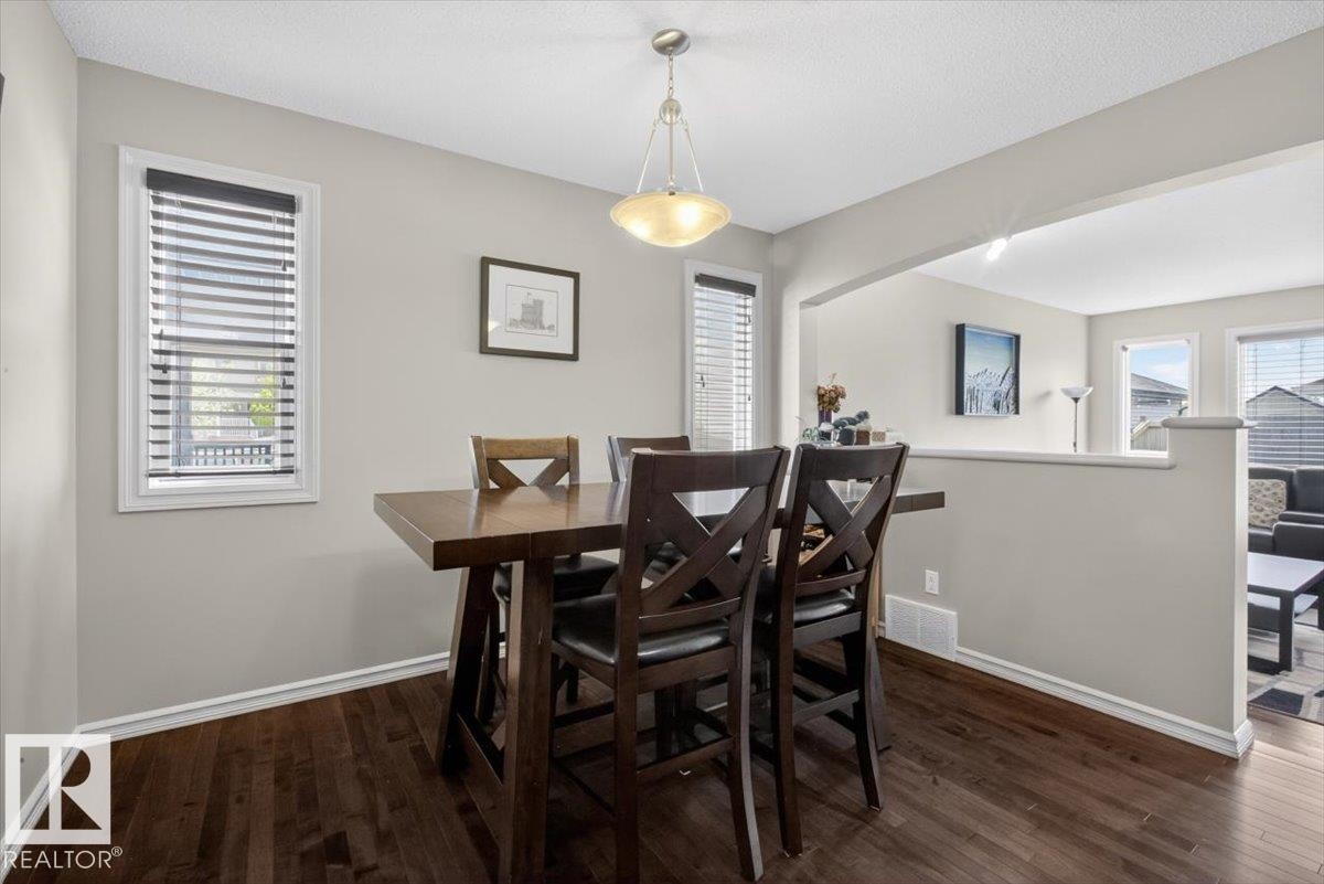 1107 35 Avenue, Edmonton, AB - Indoor Photo Showing Dining Room