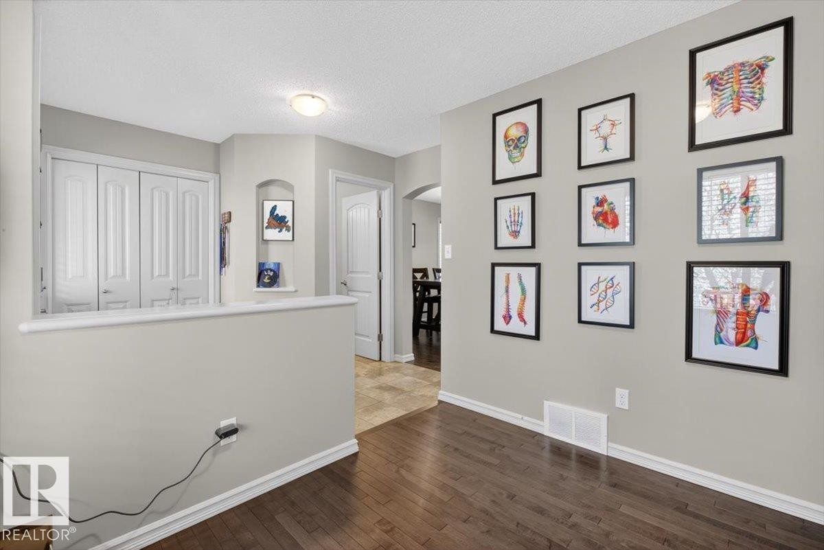 1107 35 Avenue, Edmonton, AB - Indoor Photo Showing Other Room