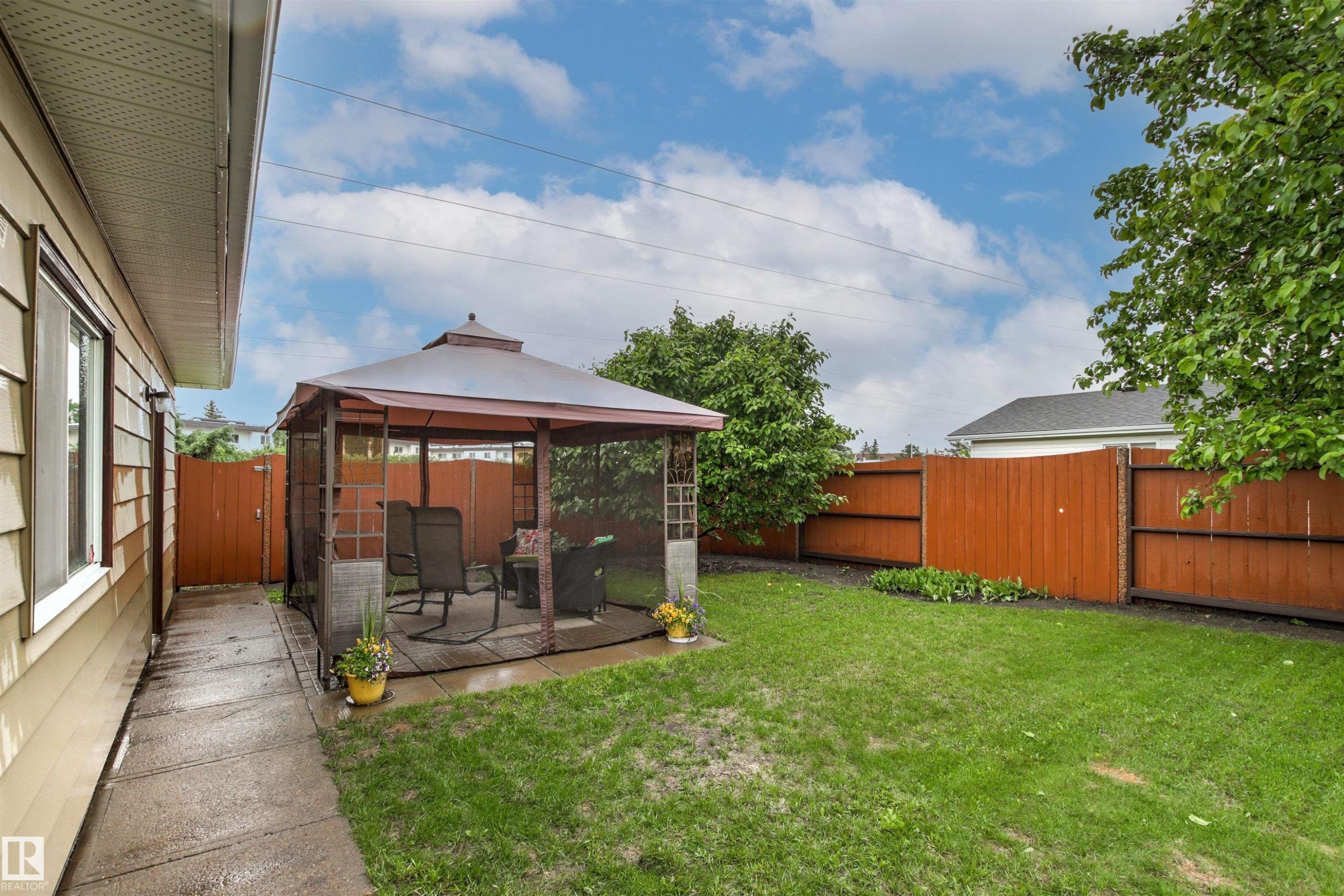 11014 163A Avenue, Edmonton, AB