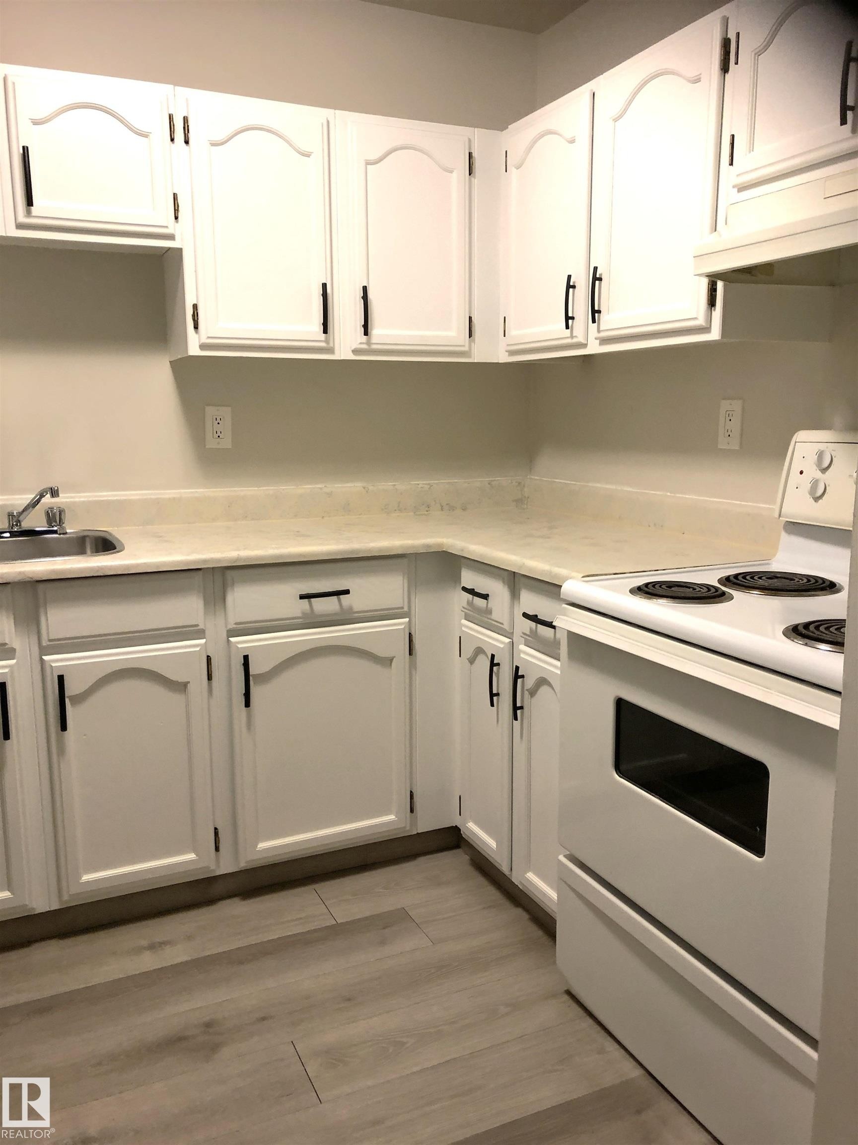 #706 10145 109 St Nw, Edmonton, AB