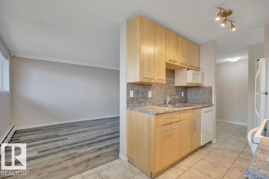105 10149 83 Avenue, Edmonton, AB