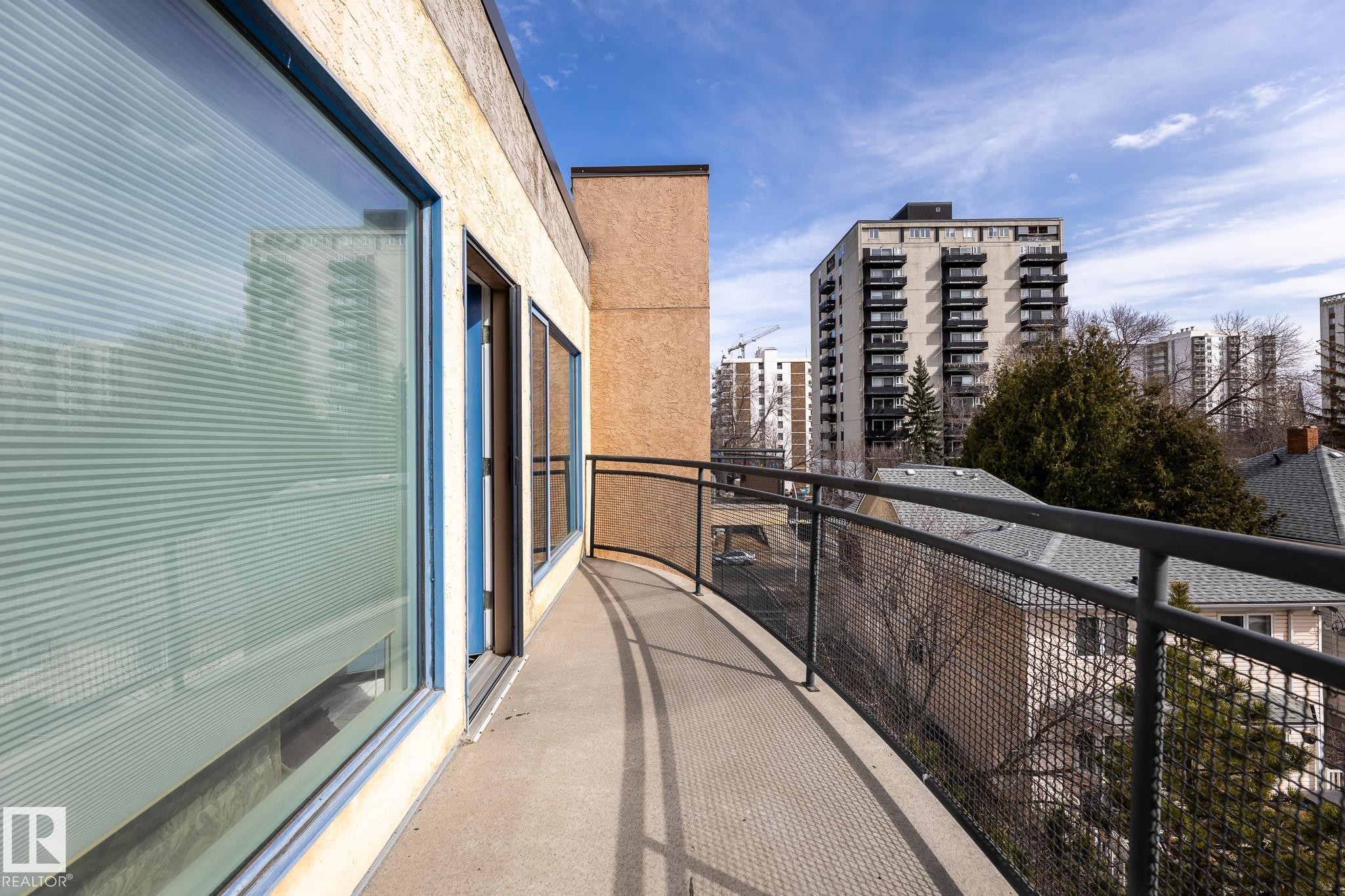 403 11415 100 Avenue, Edmonton, AB