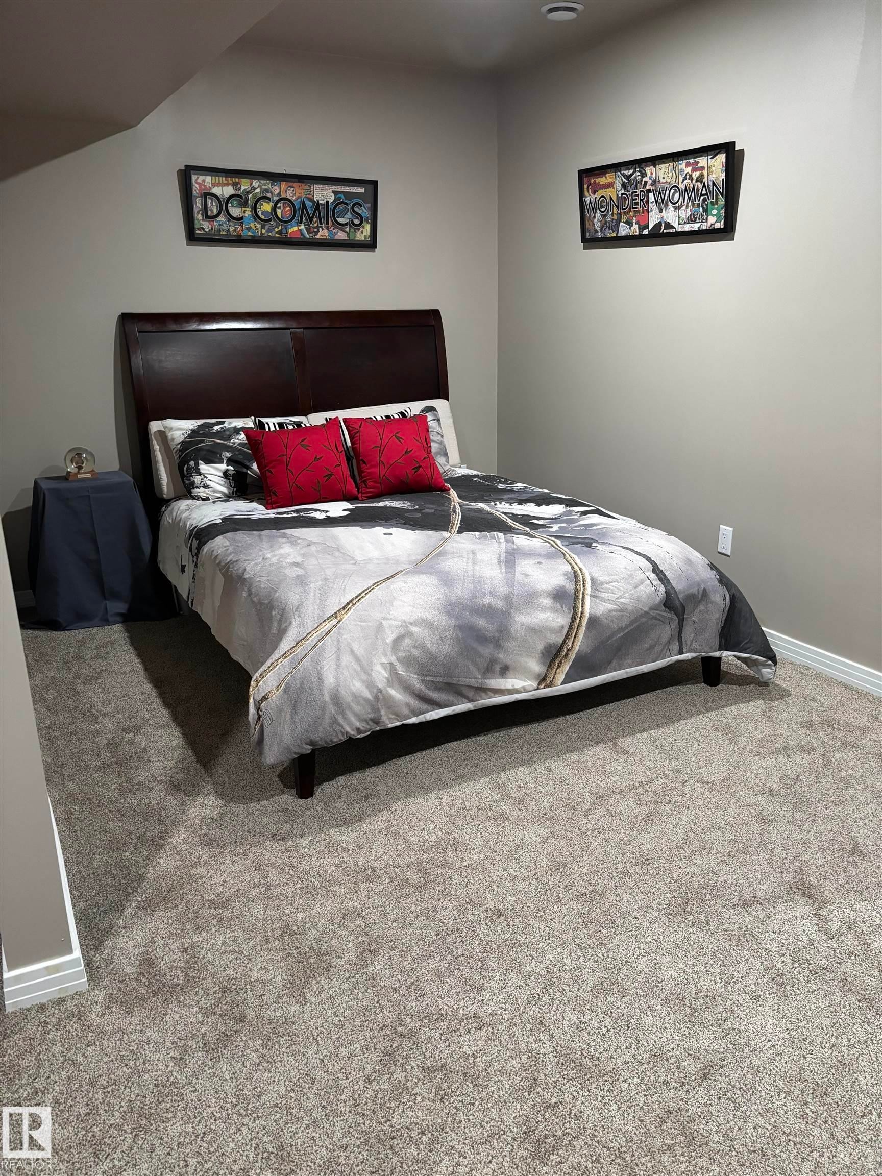 3039 Harvey Cr Nw, Edmonton, AB - Indoor Photo Showing Bedroom