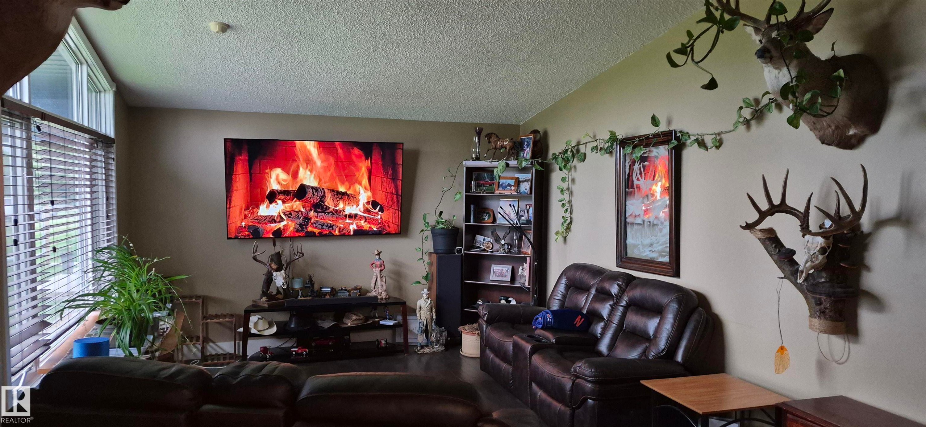 Living room - 10523 105 Street, Westlock, AB