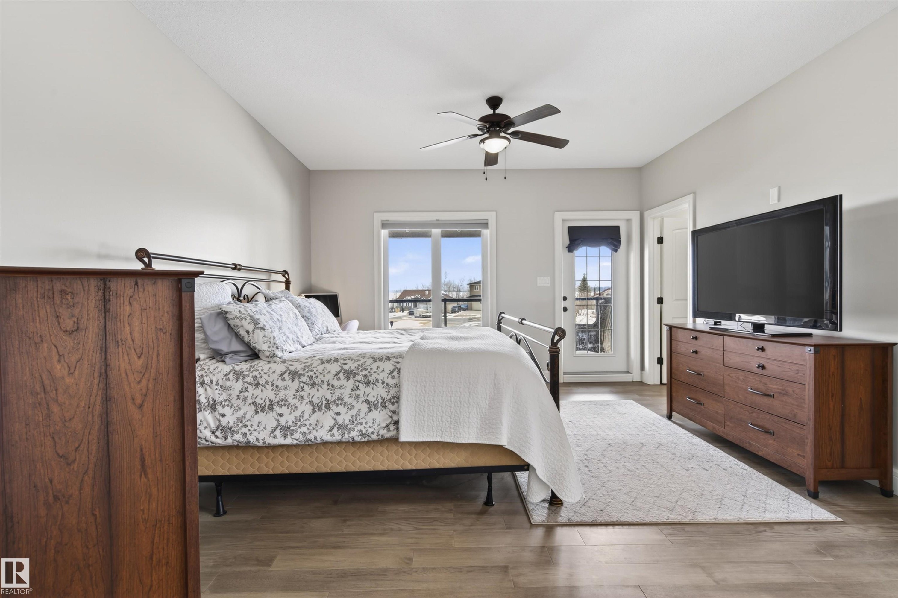 1609 Horseshoe Bay, Cold Lake, AB - Indoor Photo Showing Bedroom
