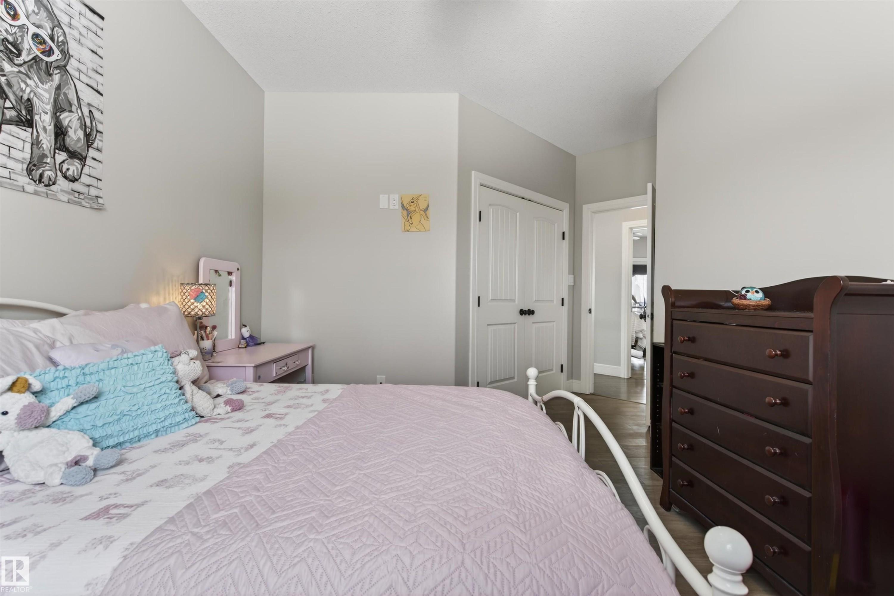 1609 Horseshoe Bay, Cold Lake, AB - Indoor Photo Showing Bedroom