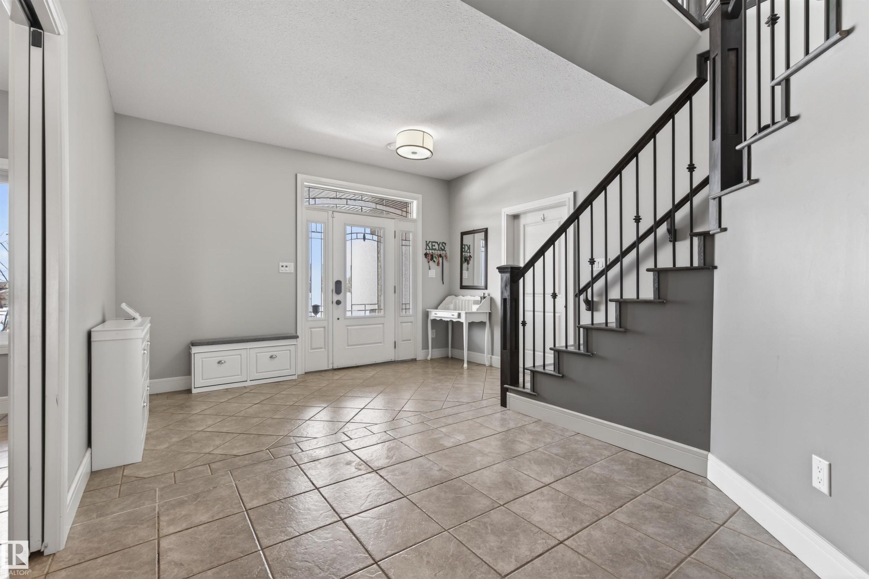 1609 Horseshoe Bay, Cold Lake, AB - Indoor Photo Showing Other Room