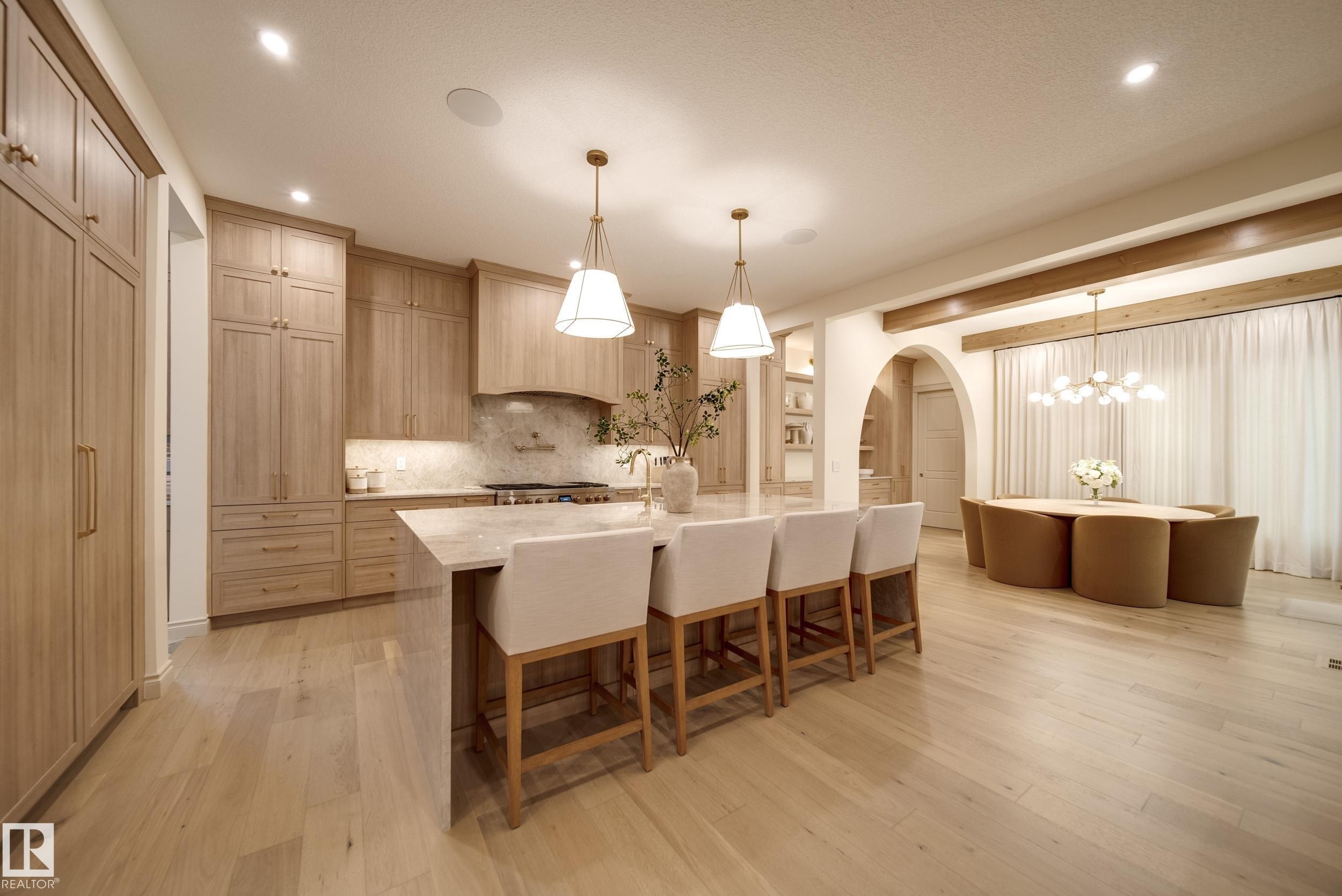 7308 Ada Boulevard, Edmonton, AB