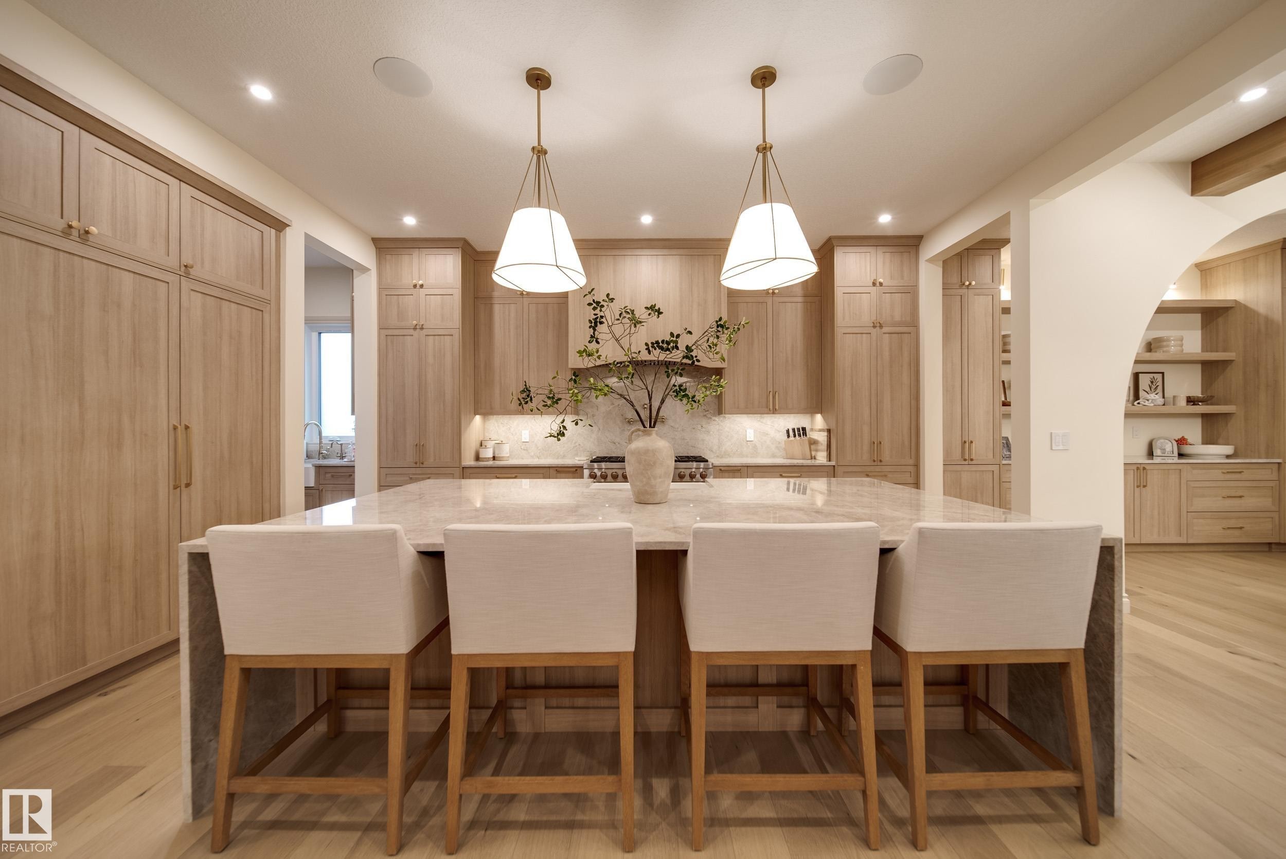 7308 Ada Boulevard, Edmonton, AB