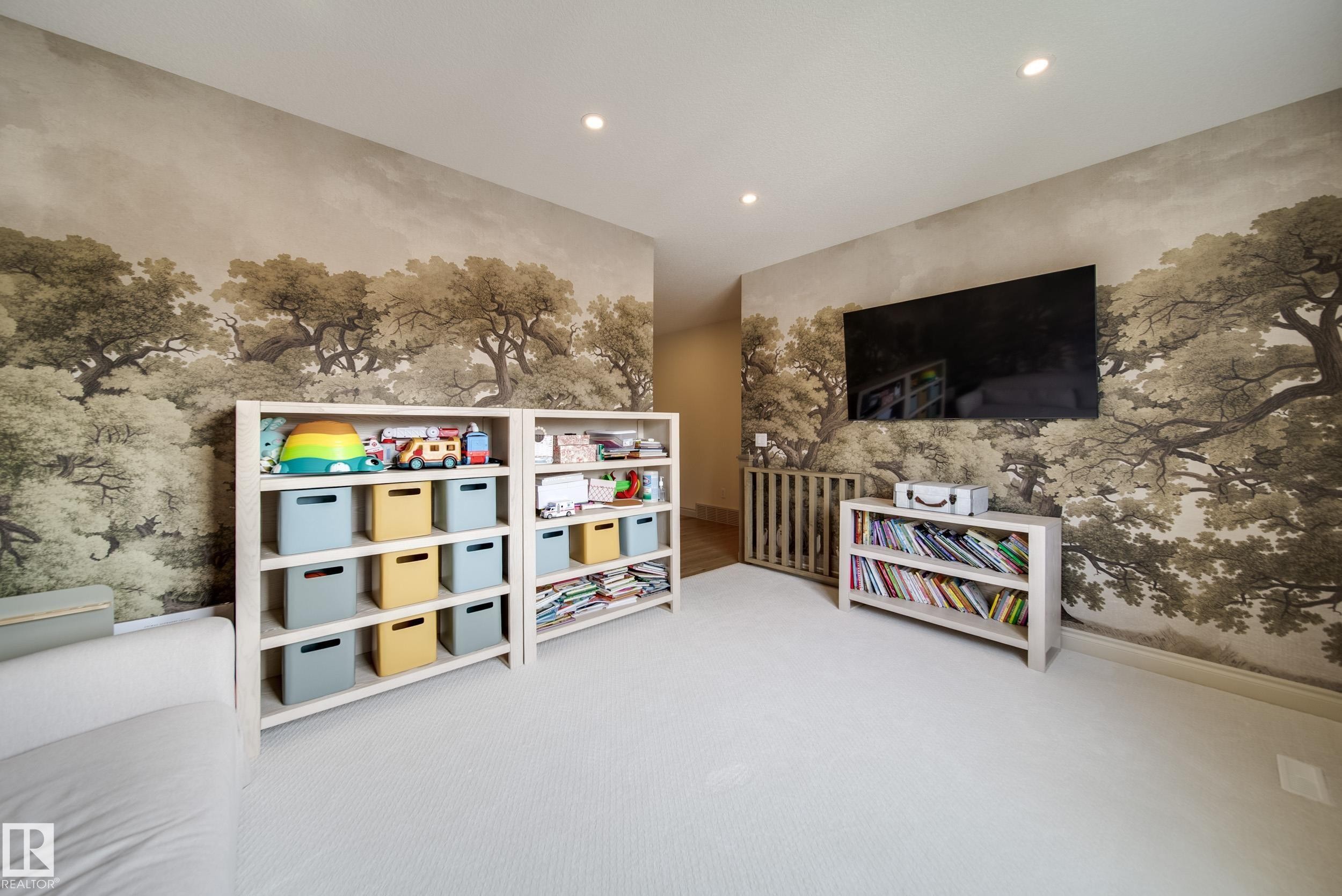 7308 Ada Boulevard, Edmonton, AB