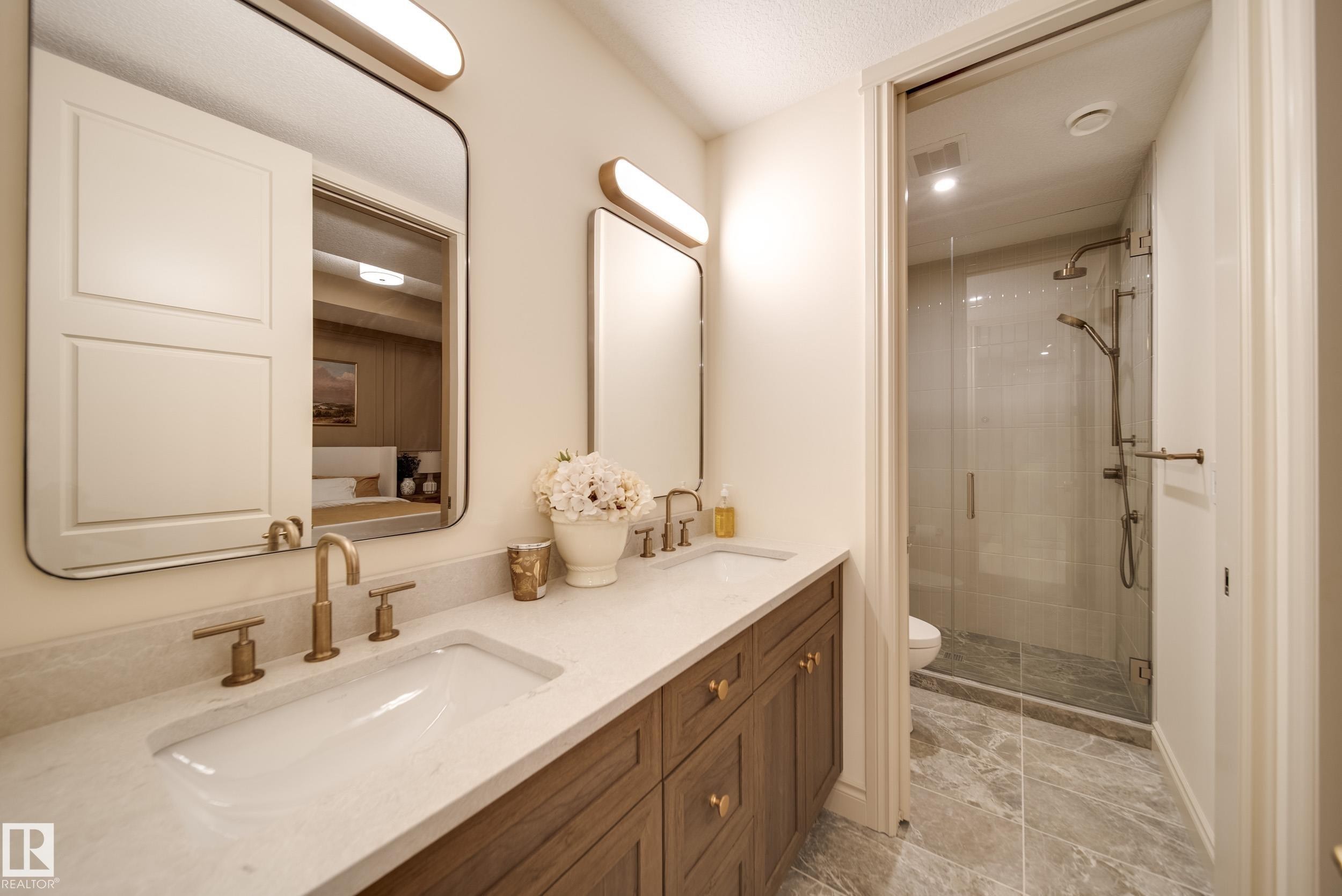 7308 Ada Boulevard, Edmonton, AB