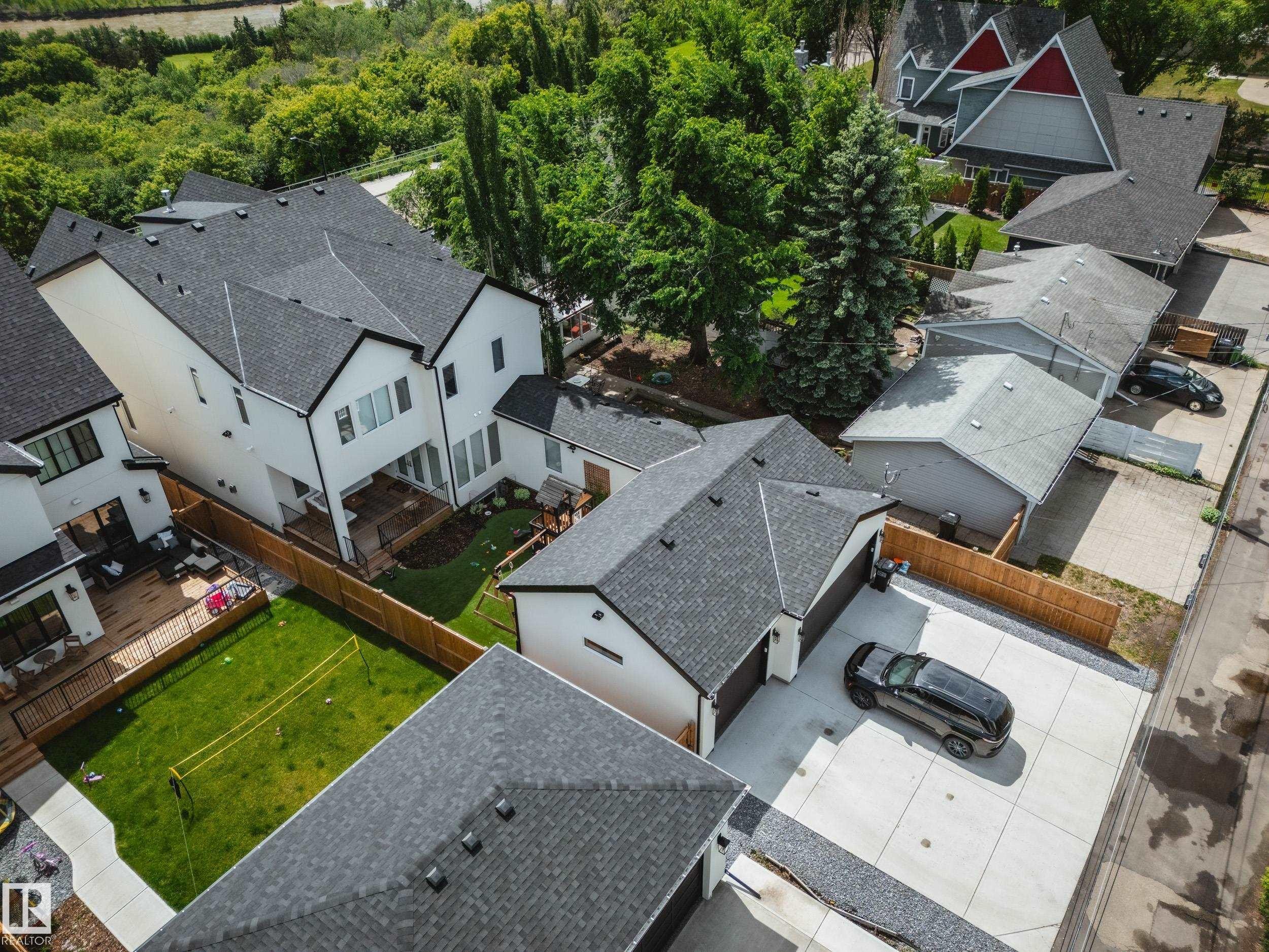 7308 Ada Boulevard, Edmonton, AB