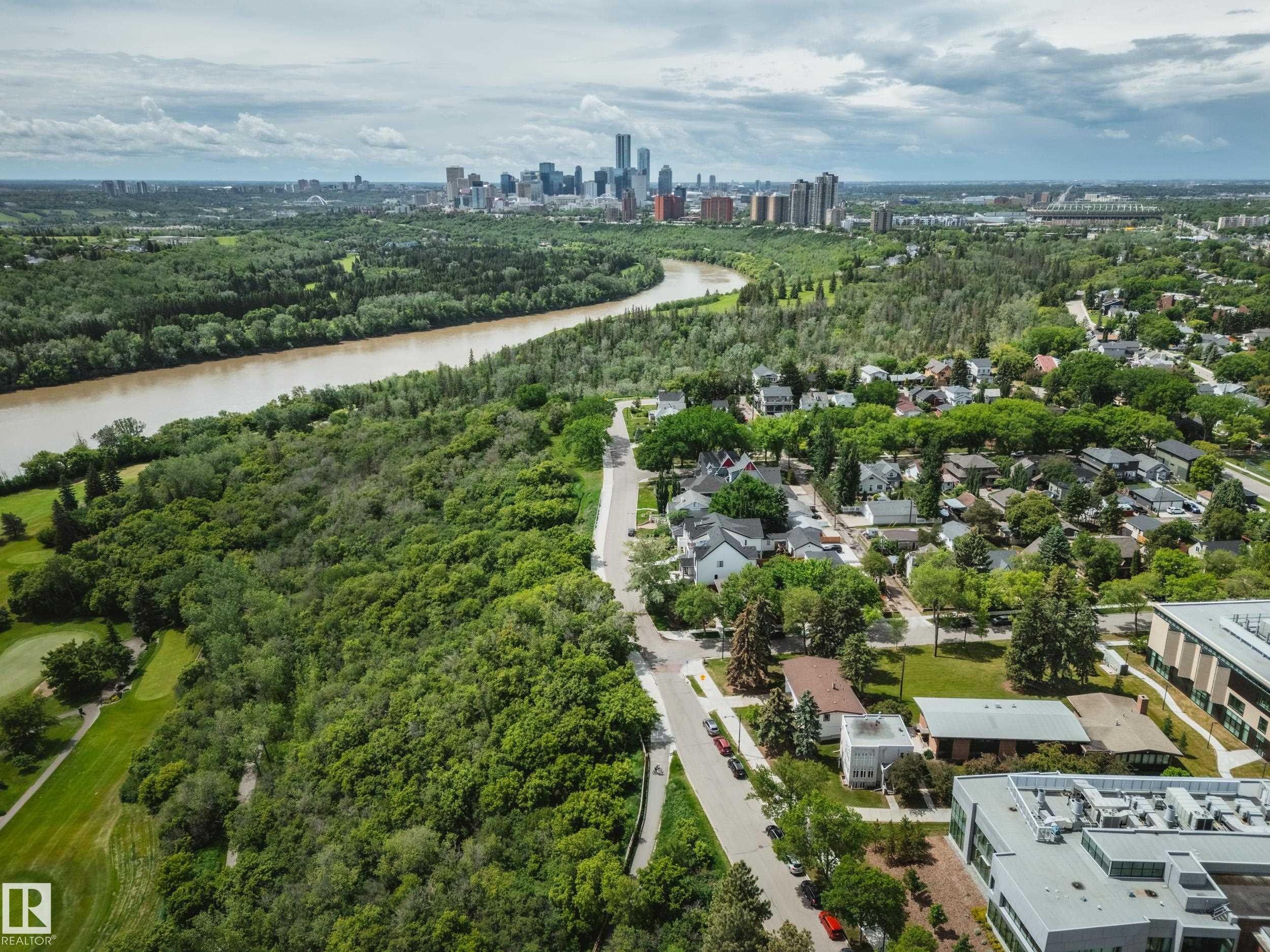 7308 Ada Boulevard, Edmonton, AB