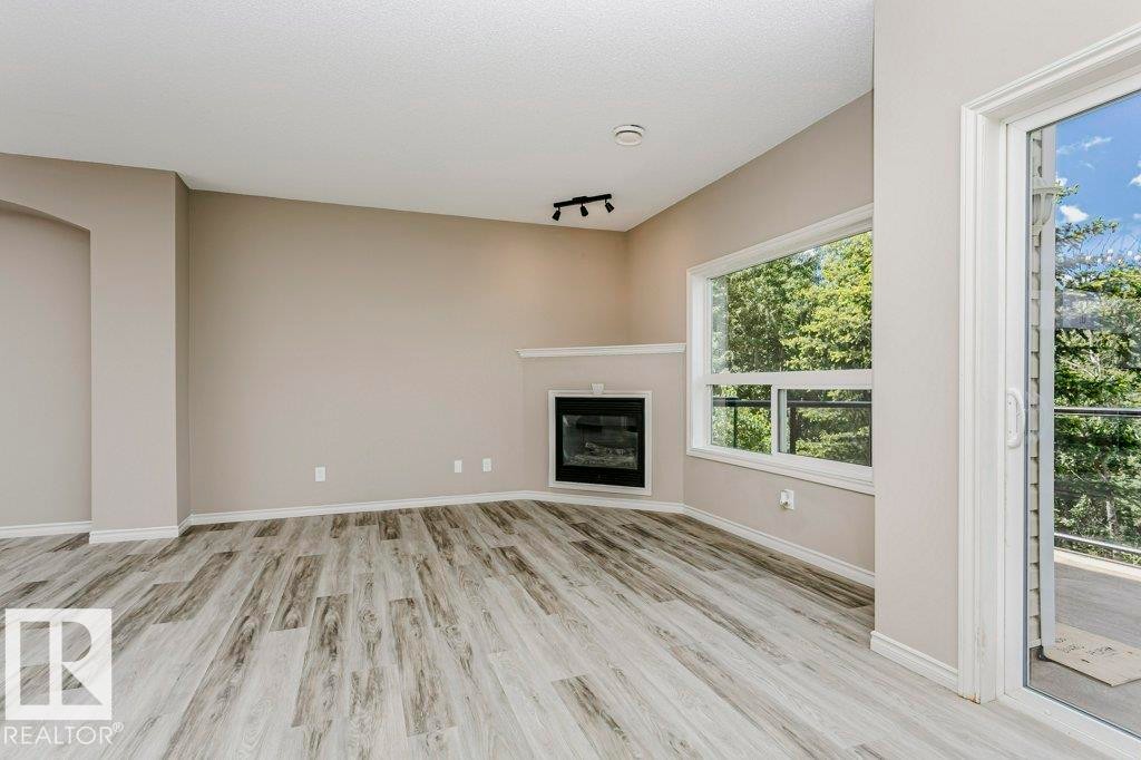 101 3010 33 Avenue, Edmonton, AB