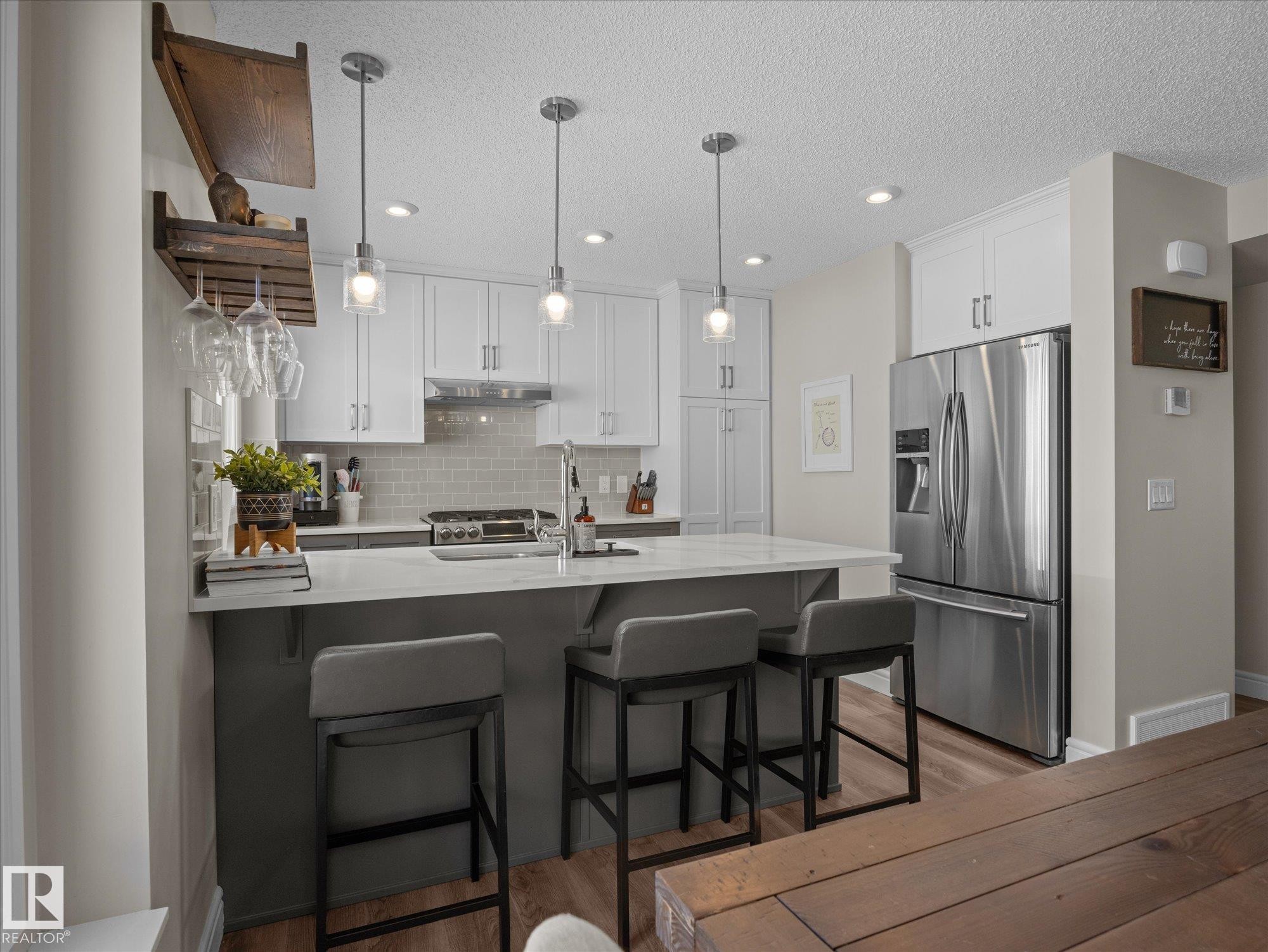 16 330 Bulyea Road, Edmonton, AB