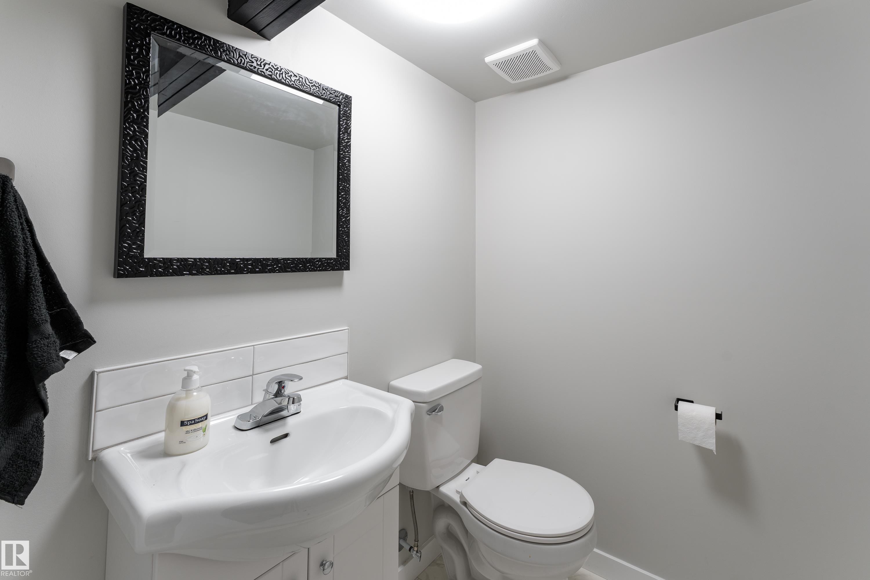 1164 Knottwood Road E, Edmonton, AB