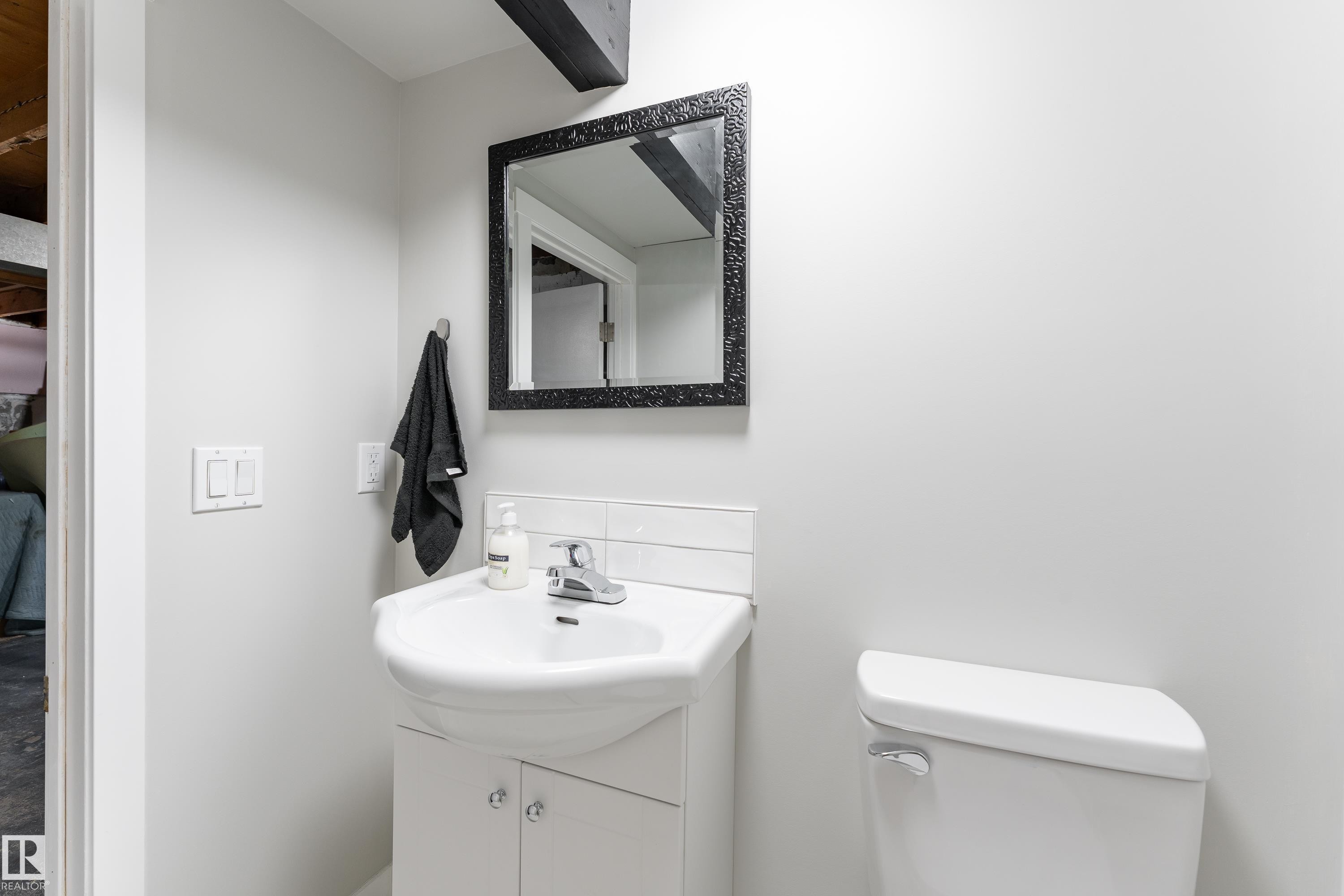 1164 Knottwood Road E, Edmonton, AB