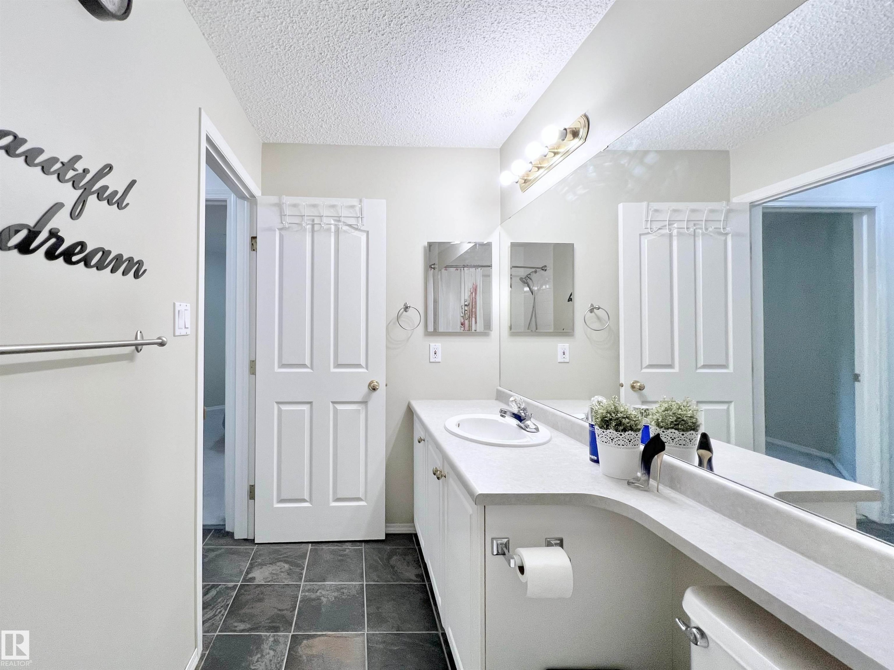 110 10511 42 Avenue, Edmonton, AB