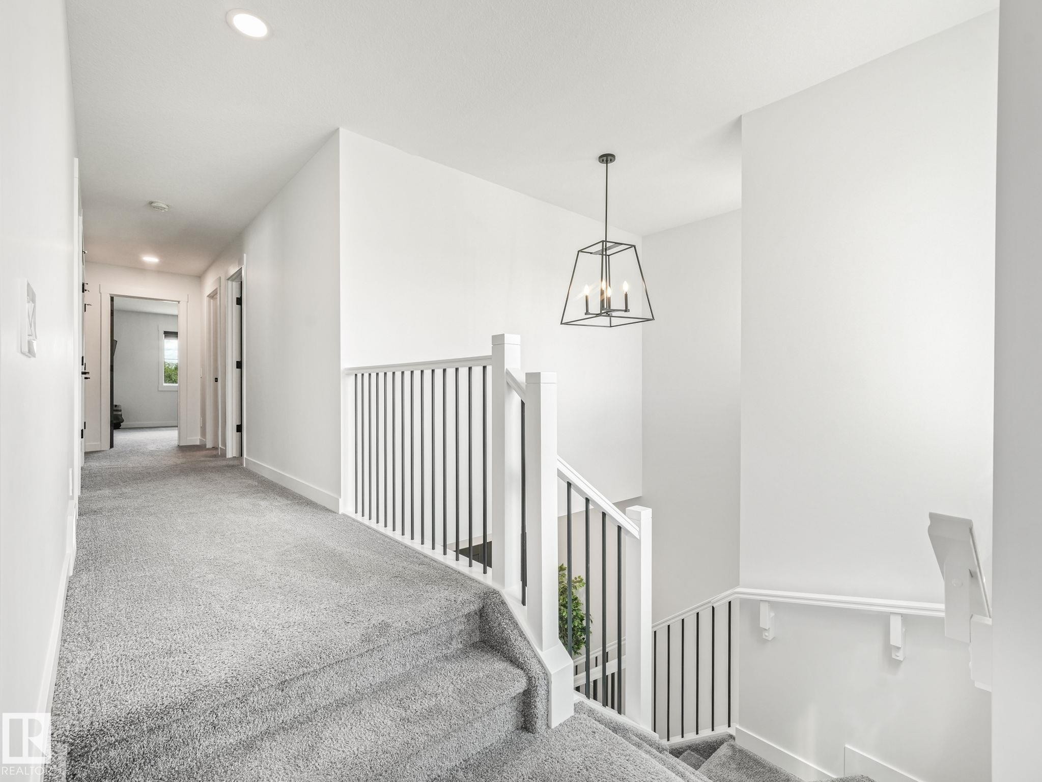 7151 Edgemont Way Nw, Edmonton, AB - Indoor Photo Showing Other Room