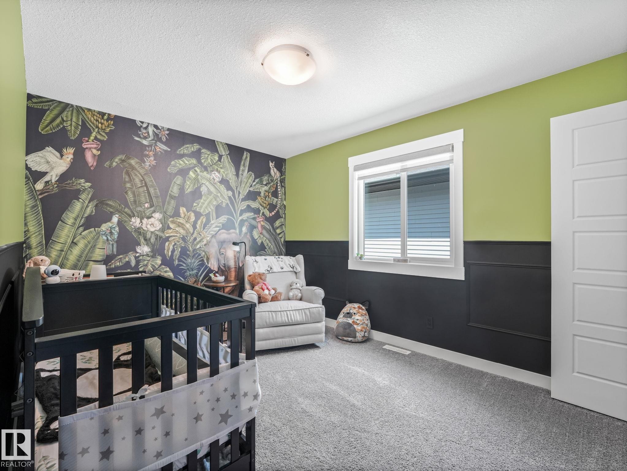 7151 Edgemont Way Nw, Edmonton, AB - Indoor Photo Showing Other Room