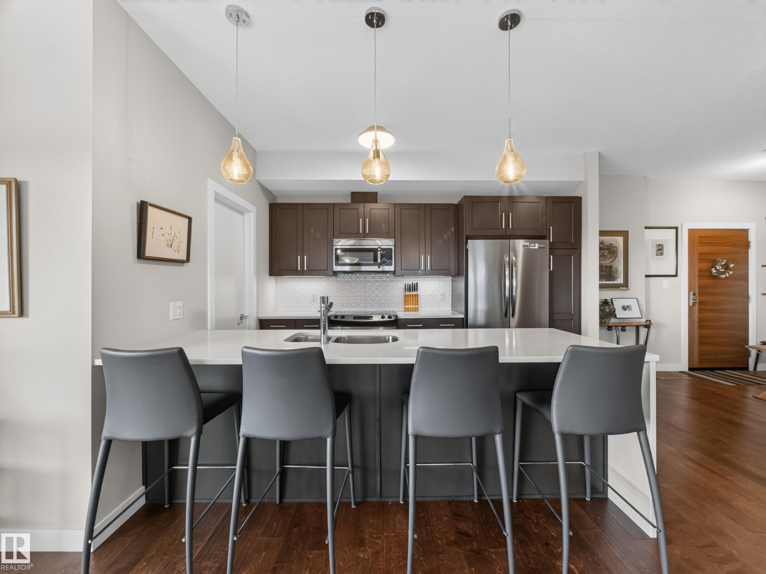 #412 625 Leger Wy Nw, Edmonton, AB - Indoor Photo Showing Kitchen With Stainless Steel Kitchen With Upgraded Kitchen