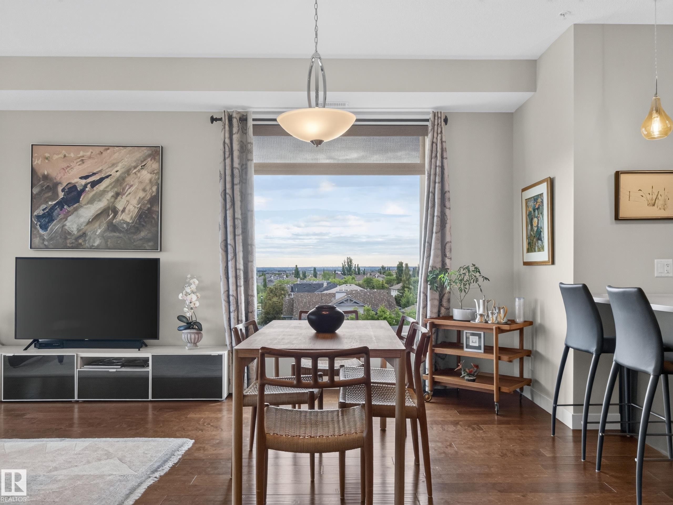 #412 625 Leger Wy Nw, Edmonton, AB - Indoor Photo Showing Dining Room