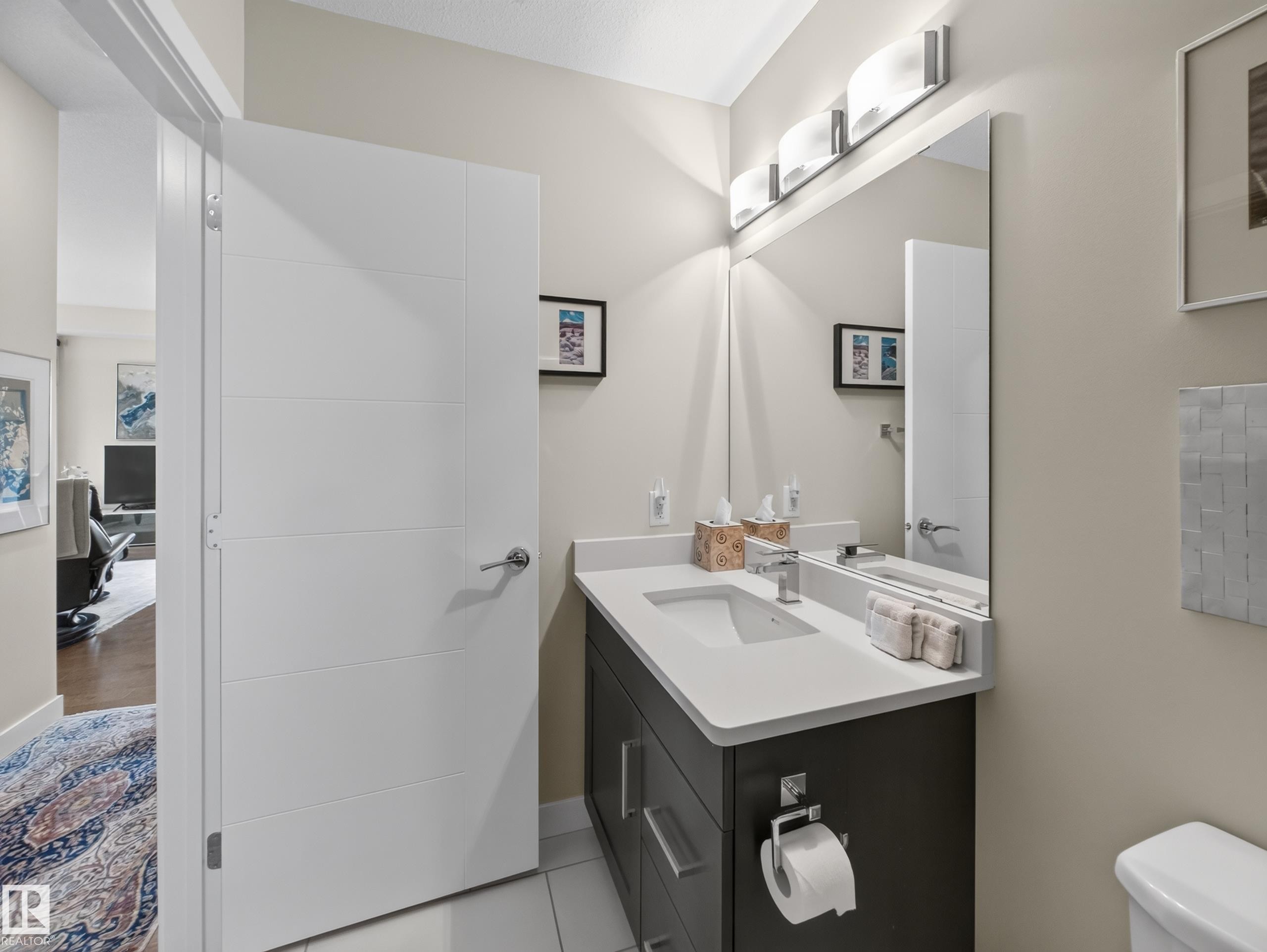 #412 625 Leger Wy Nw, Edmonton, AB - Indoor Photo Showing Bathroom