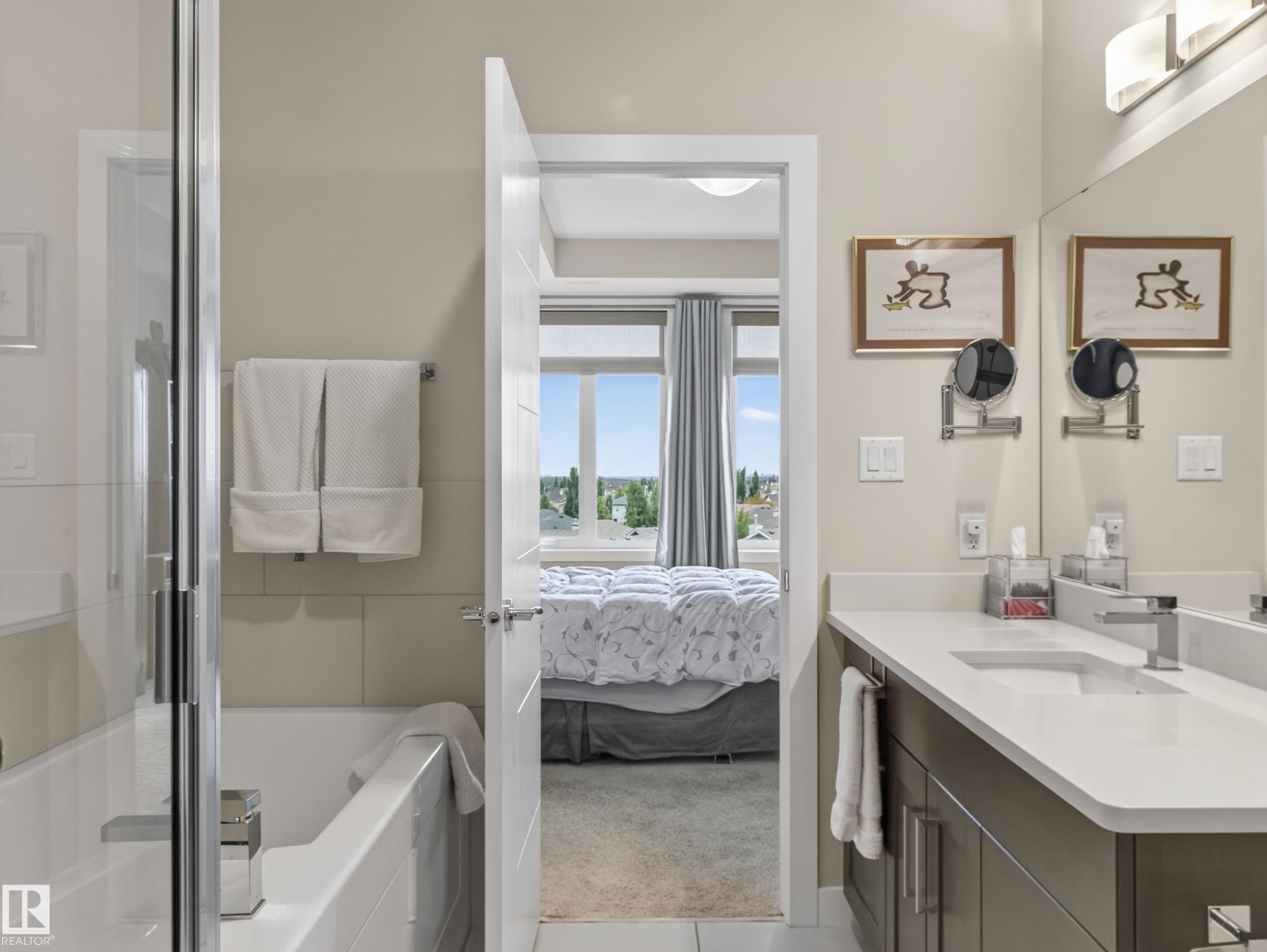 #412 625 Leger Wy Nw, Edmonton, AB - Indoor Photo Showing Bathroom