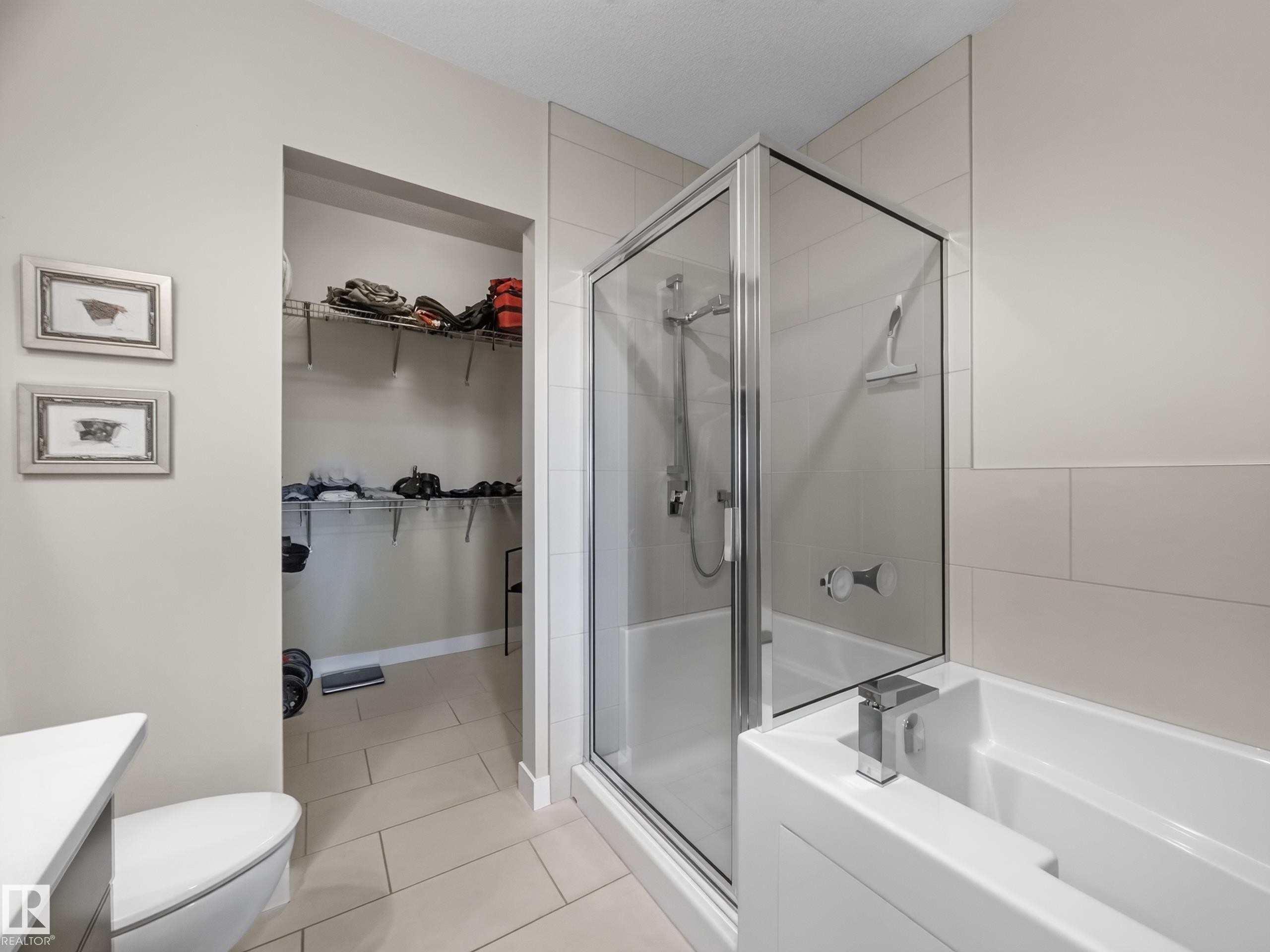 #412 625 Leger Wy Nw, Edmonton, AB - Indoor Photo Showing Bathroom