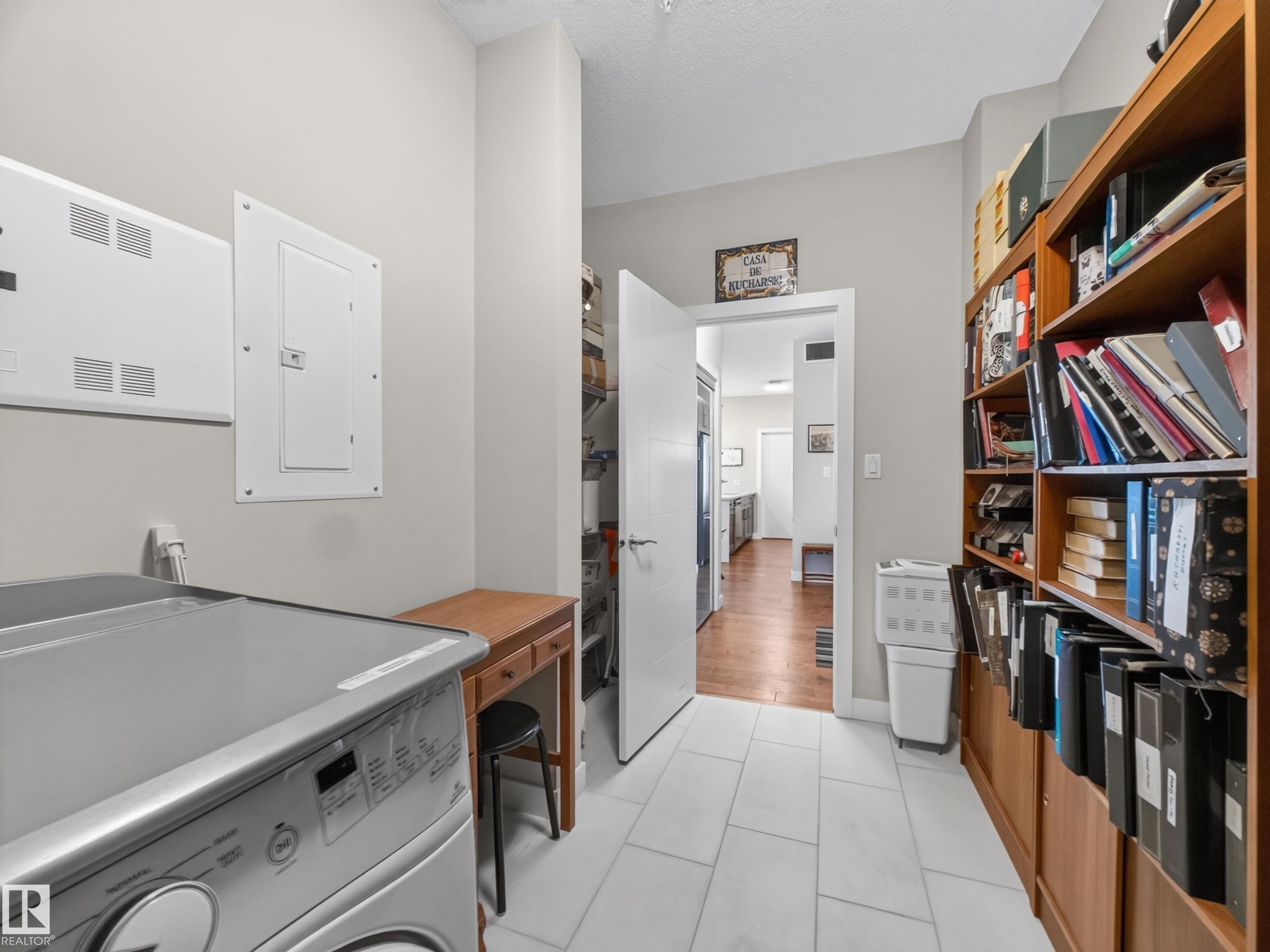#412 625 Leger Wy Nw, Edmonton, AB - Indoor Photo Showing Laundry Room