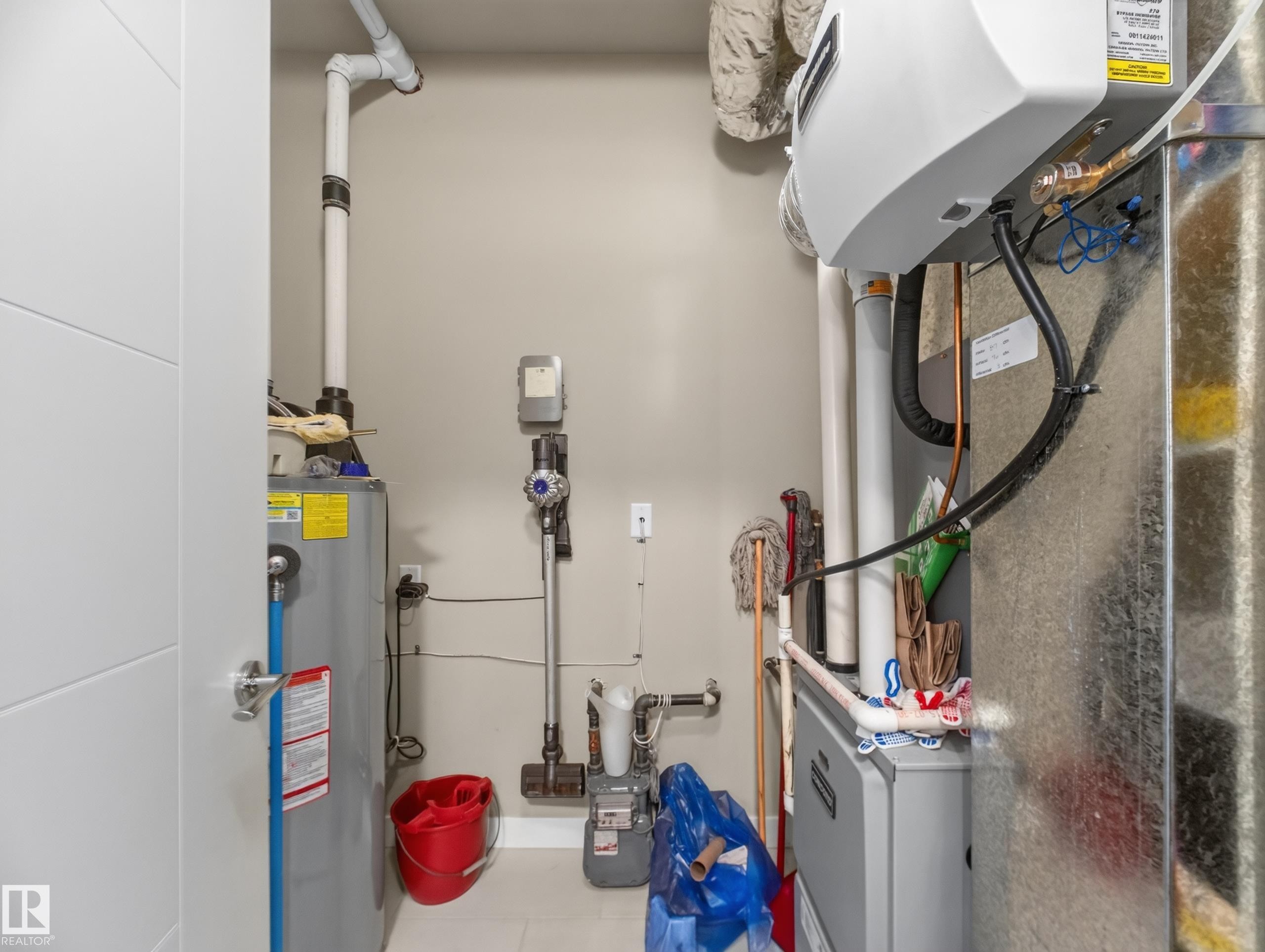#412 625 Leger Wy Nw, Edmonton, AB - Indoor