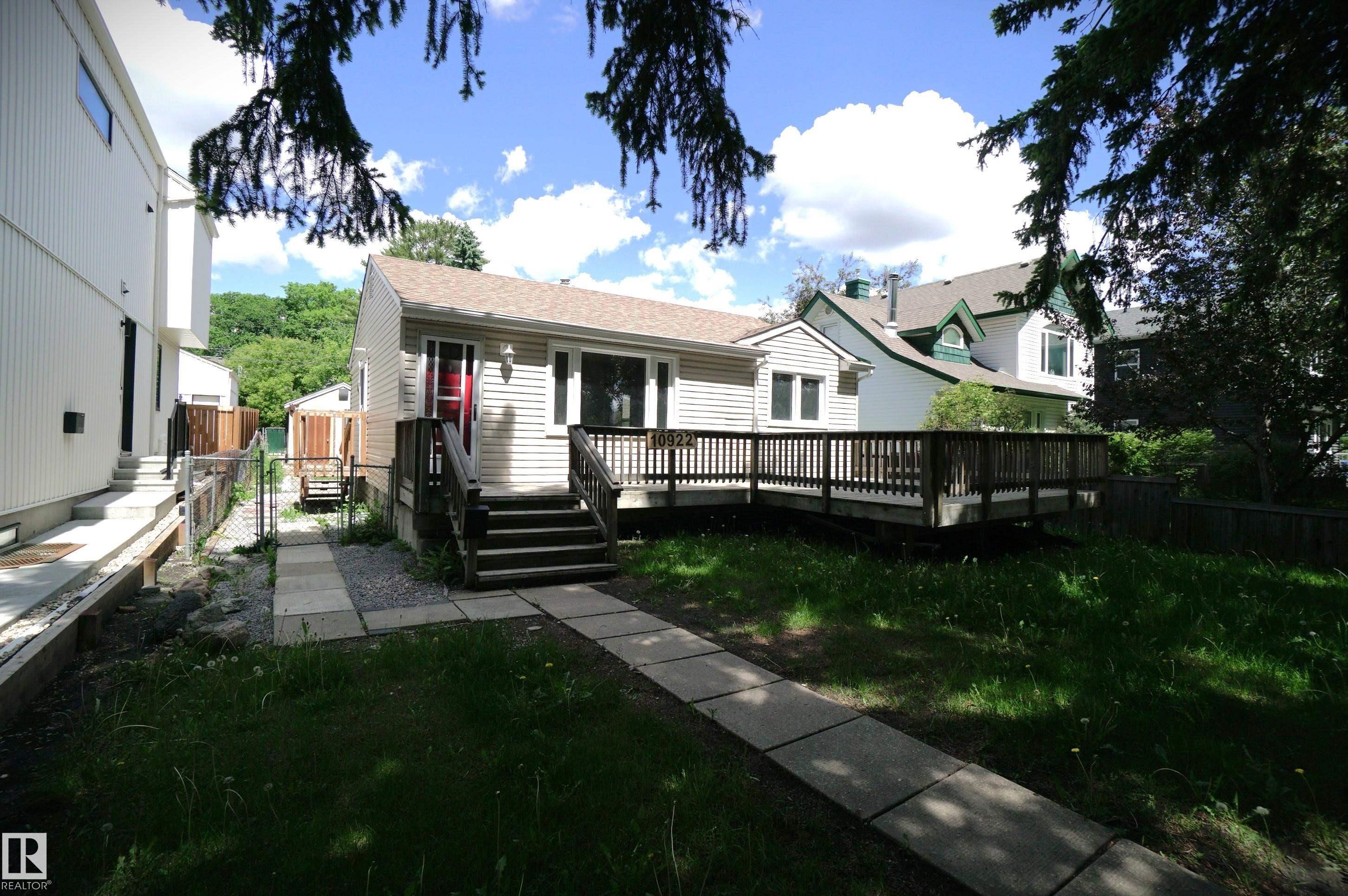 10922 62 Avenue, Edmonton, AB