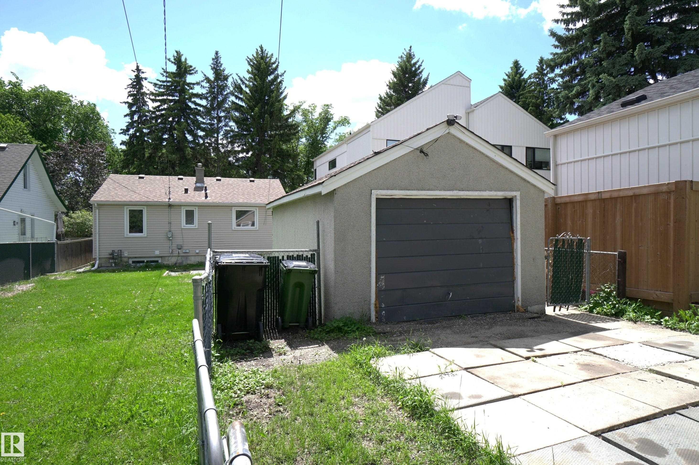 10922 62 Avenue, Edmonton, AB