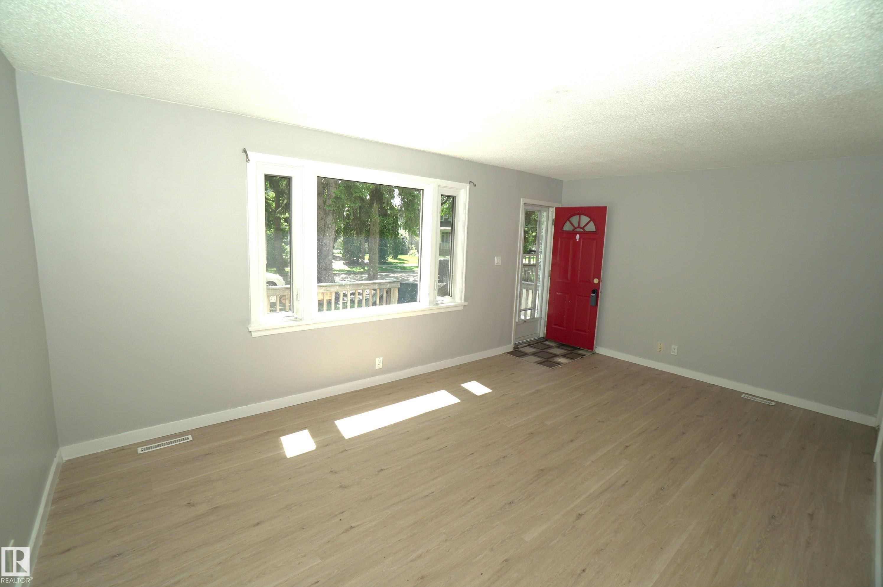 10922 62 Avenue, Edmonton, AB