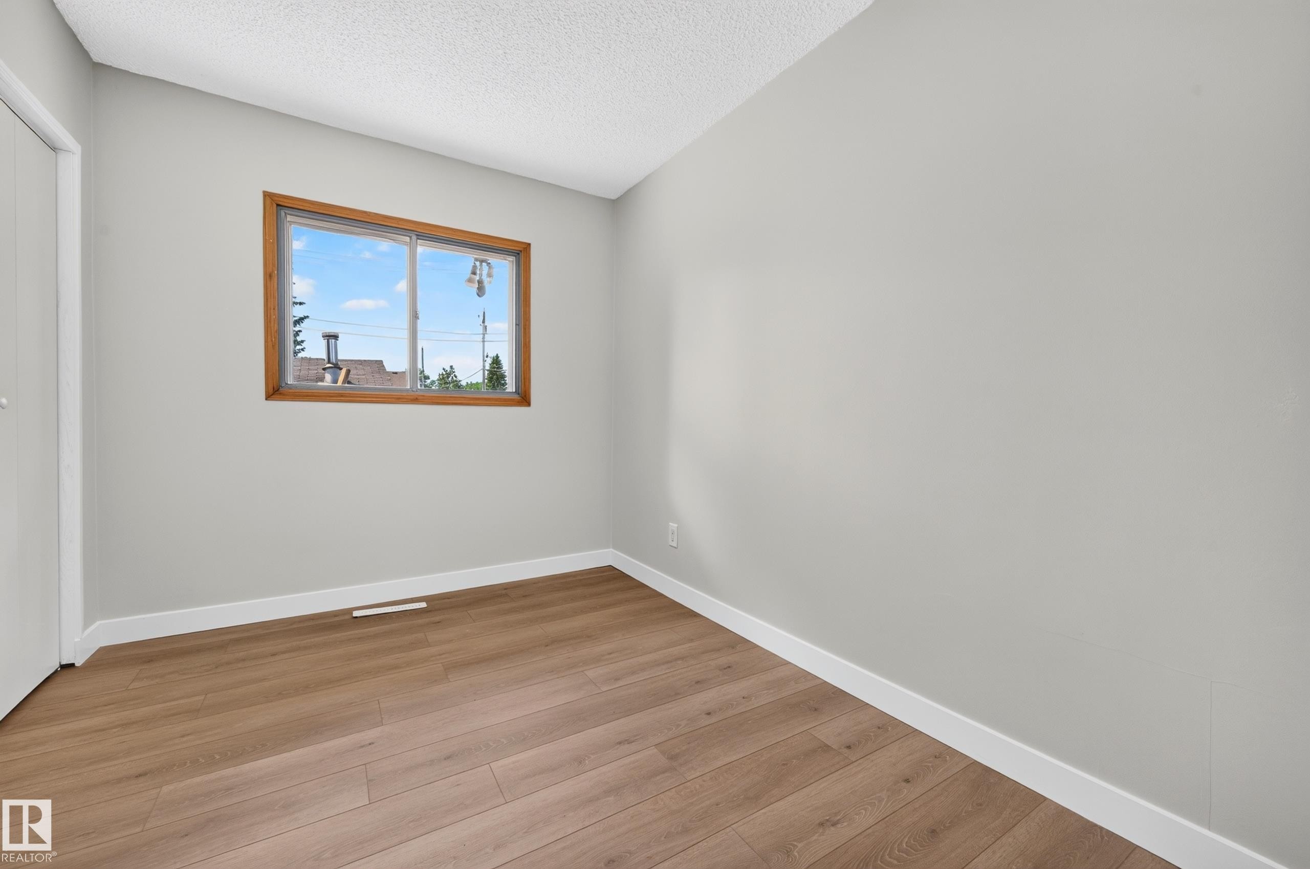 4311 105A Avenue, Edmonton, AB