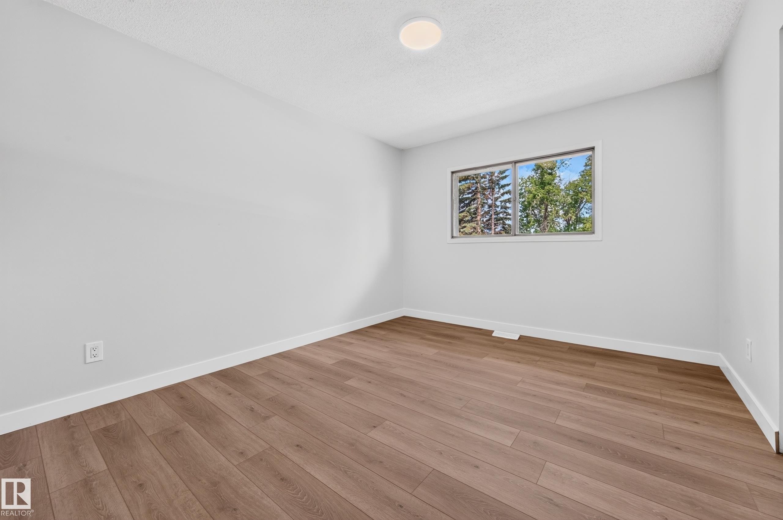 4311 105A Avenue, Edmonton, AB