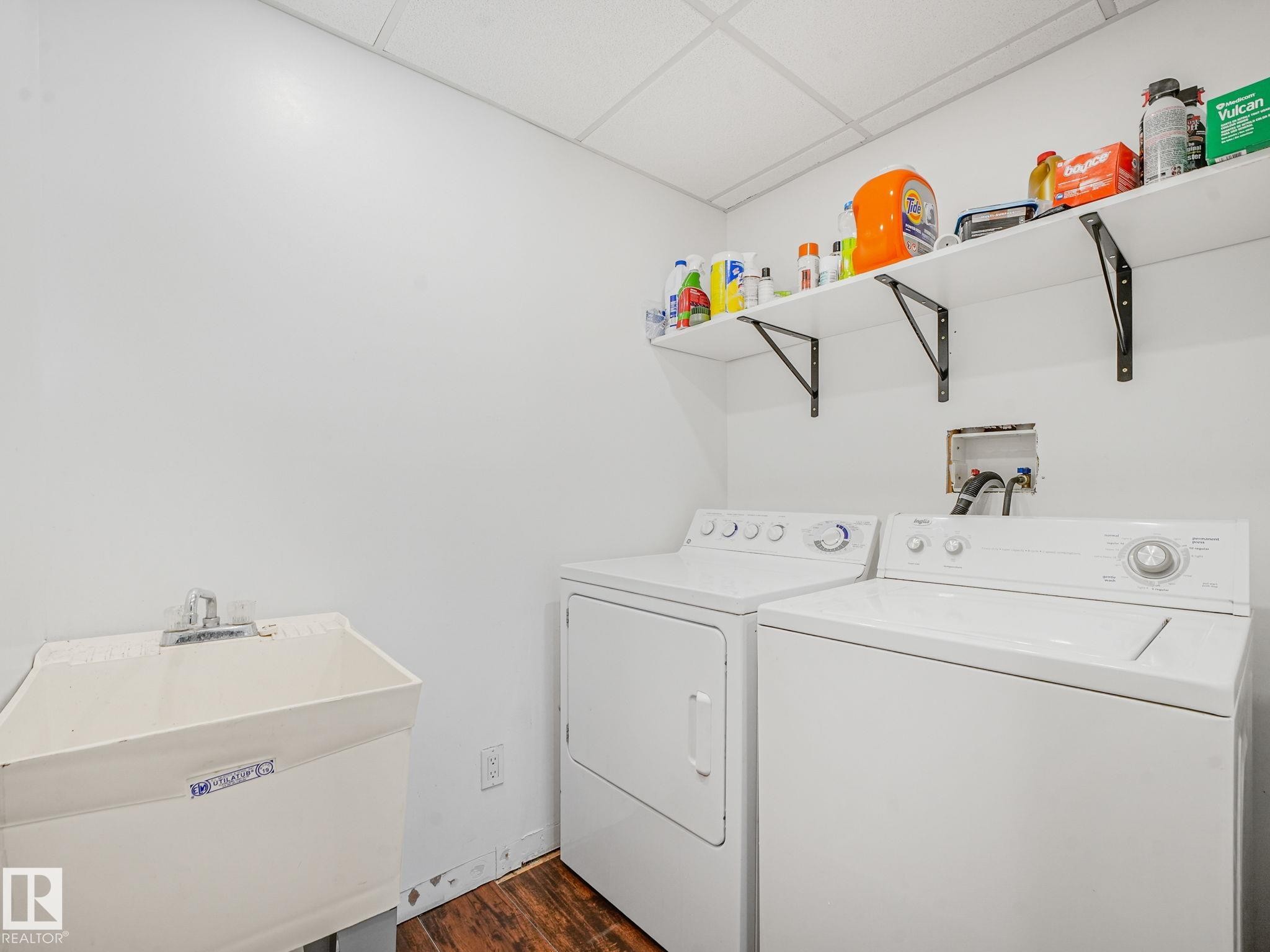 12215 103 Street Nw, Edmonton, AB - Indoor Photo Showing Laundry Room