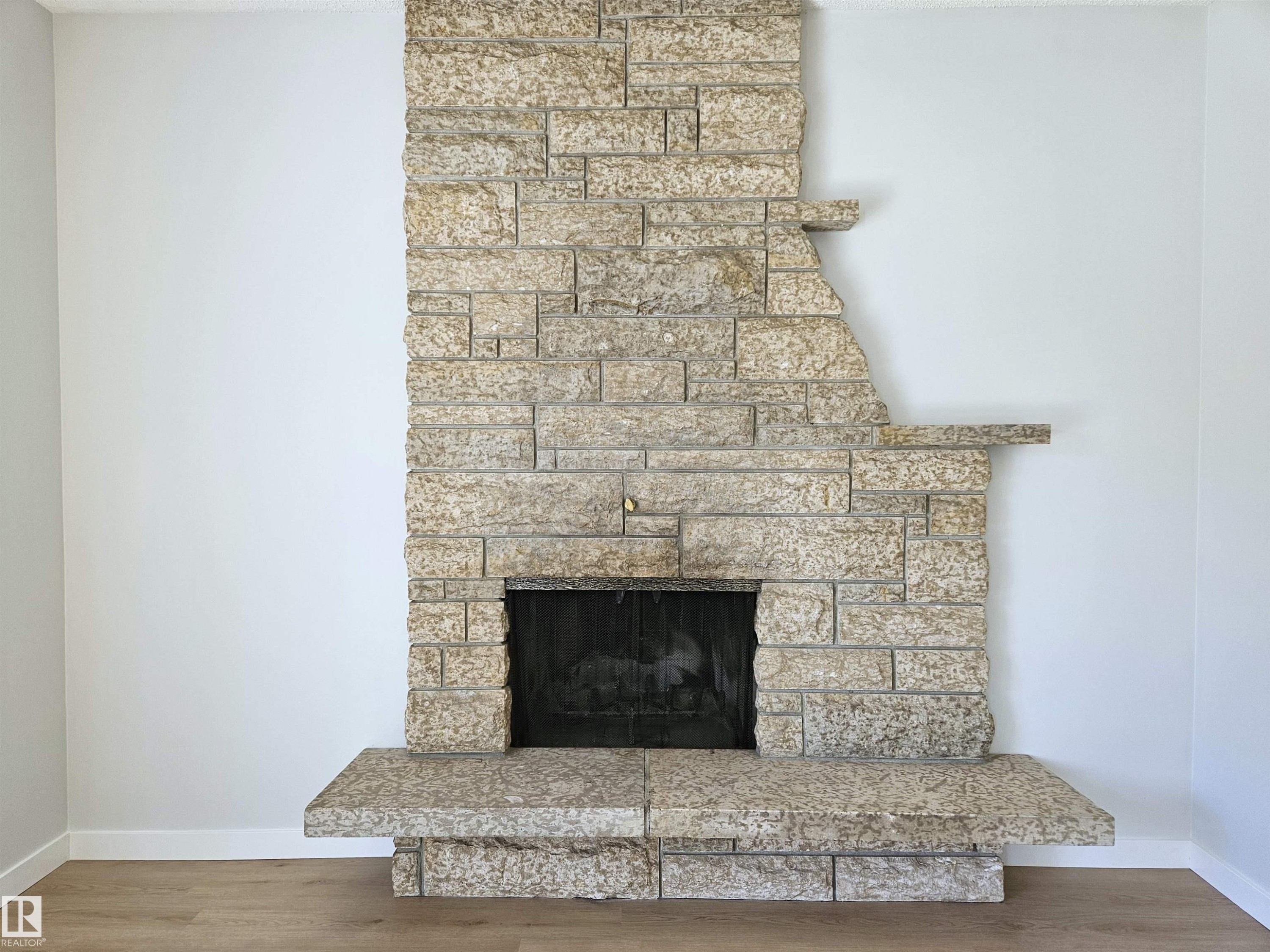 8011 182A Street Nw, Edmonton, AB - Indoor Photo Showing Living Room With Fireplace