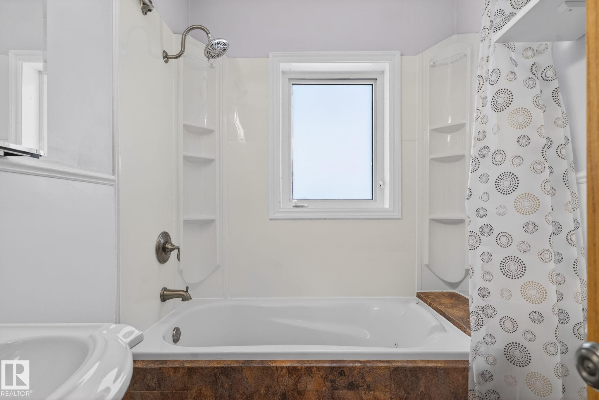 10409 83 Street, Edmonton, AB